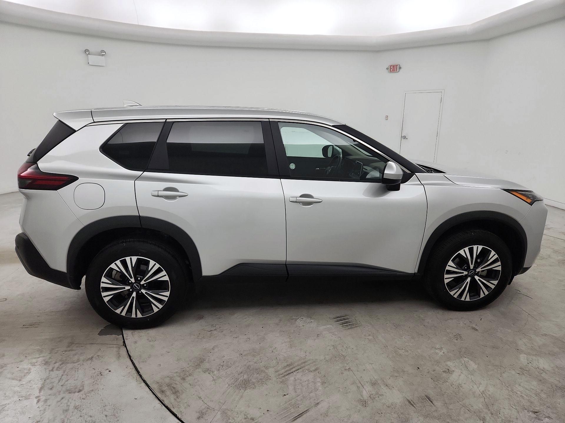 Thumbnail: 2023 Nissan Rogue - 4