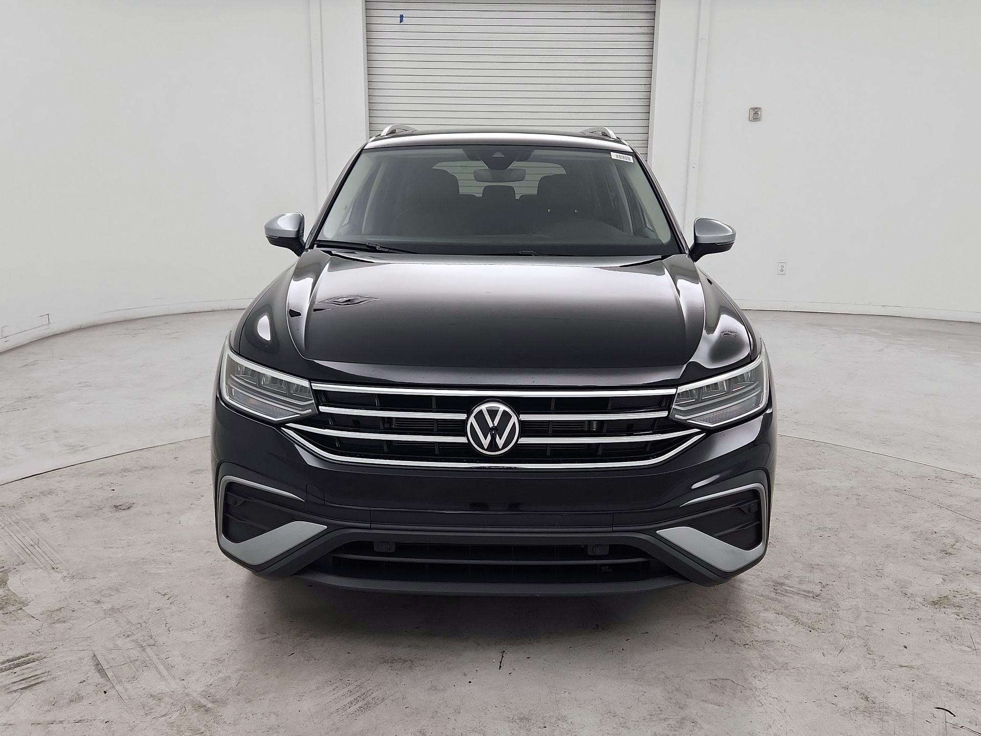 Thumbnail: 2024 Volkswagen Tiguan - 2