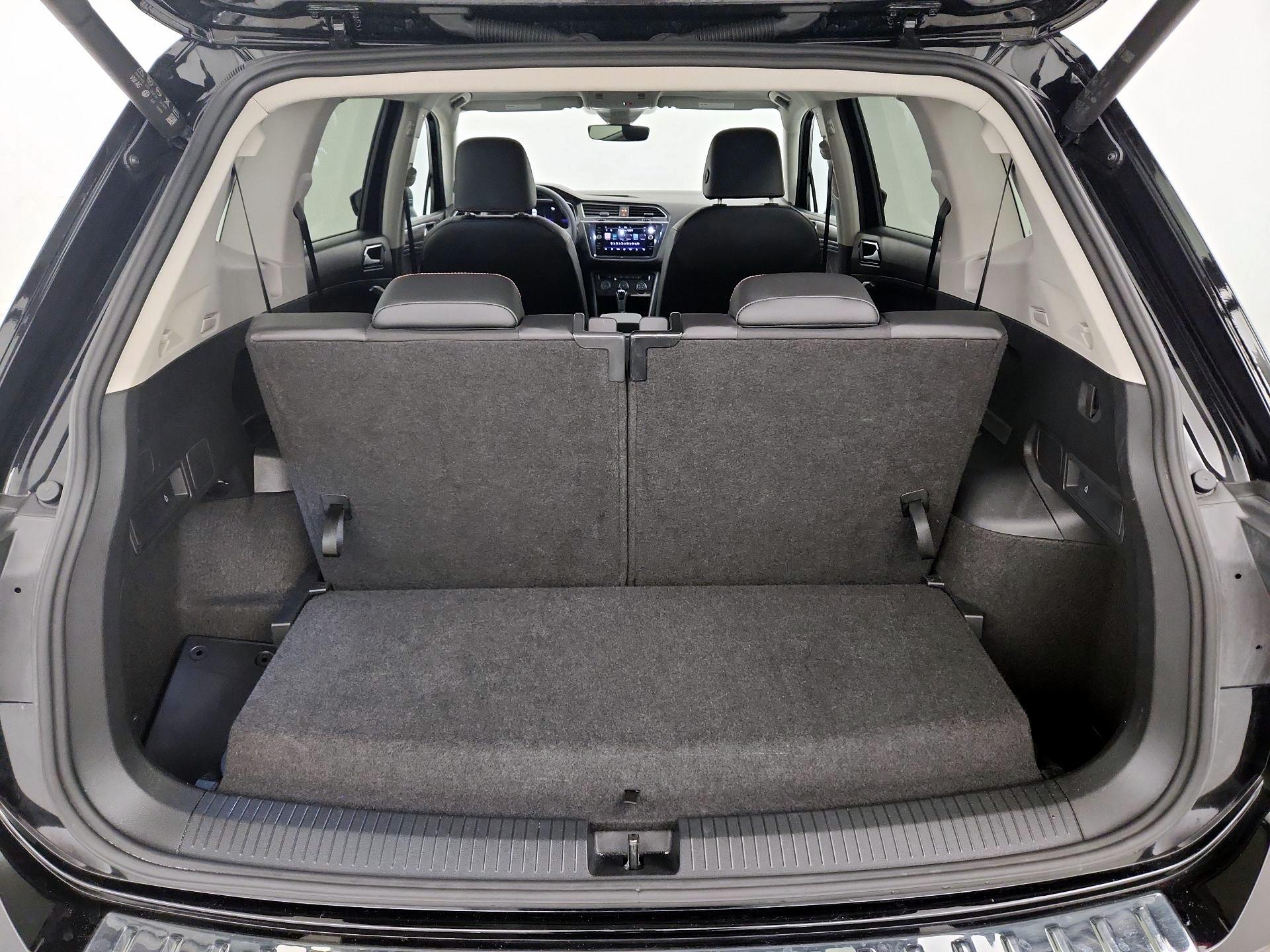 Thumbnail: 2024 Volkswagen Tiguan - 20