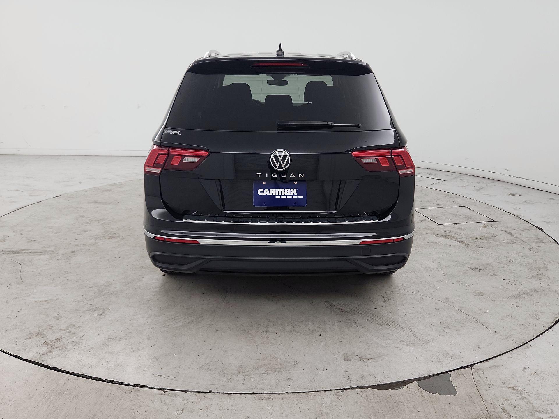 Thumbnail: 2024 Volkswagen Tiguan - 6