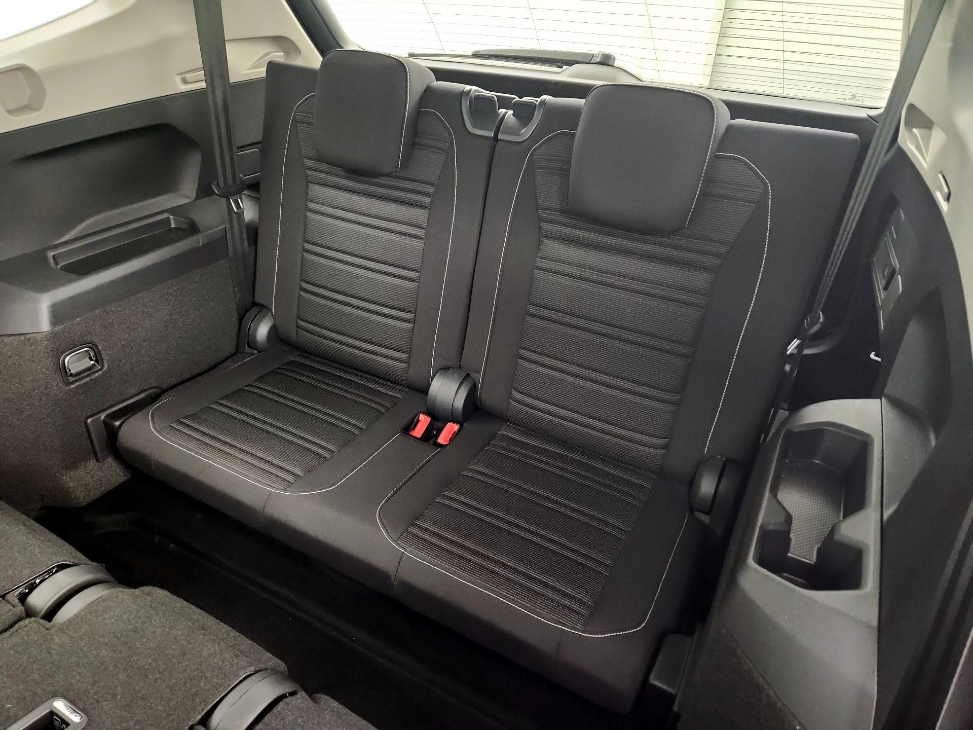 Thumbnail: 2024 Volkswagen Tiguan - 18