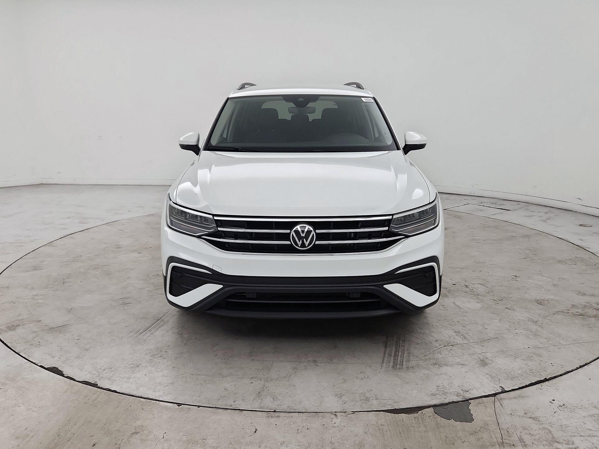 Thumbnail: 2024 Volkswagen Tiguan - 2