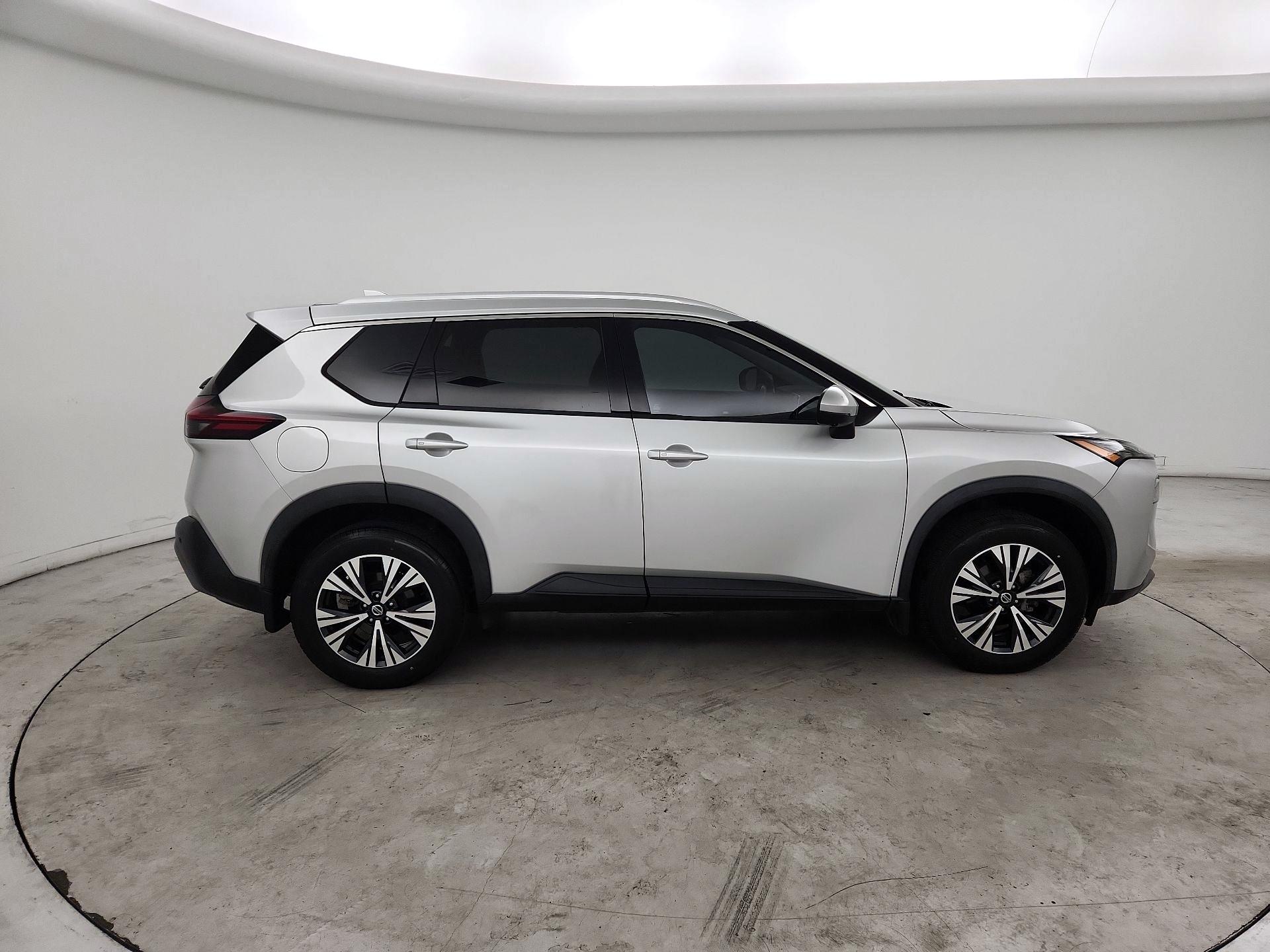 Thumbnail: 2021 Nissan Rogue - 4