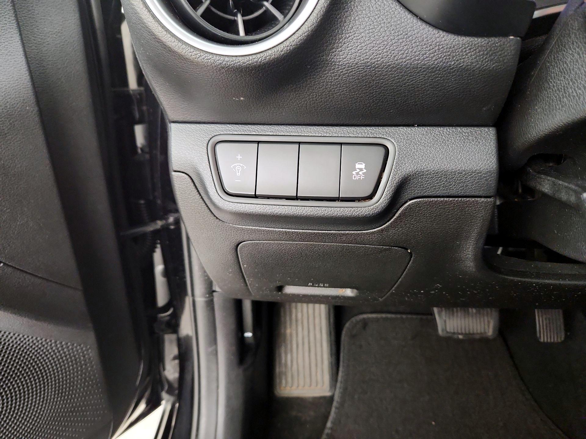 Thumbnail: 2023 Kia Forte - 11