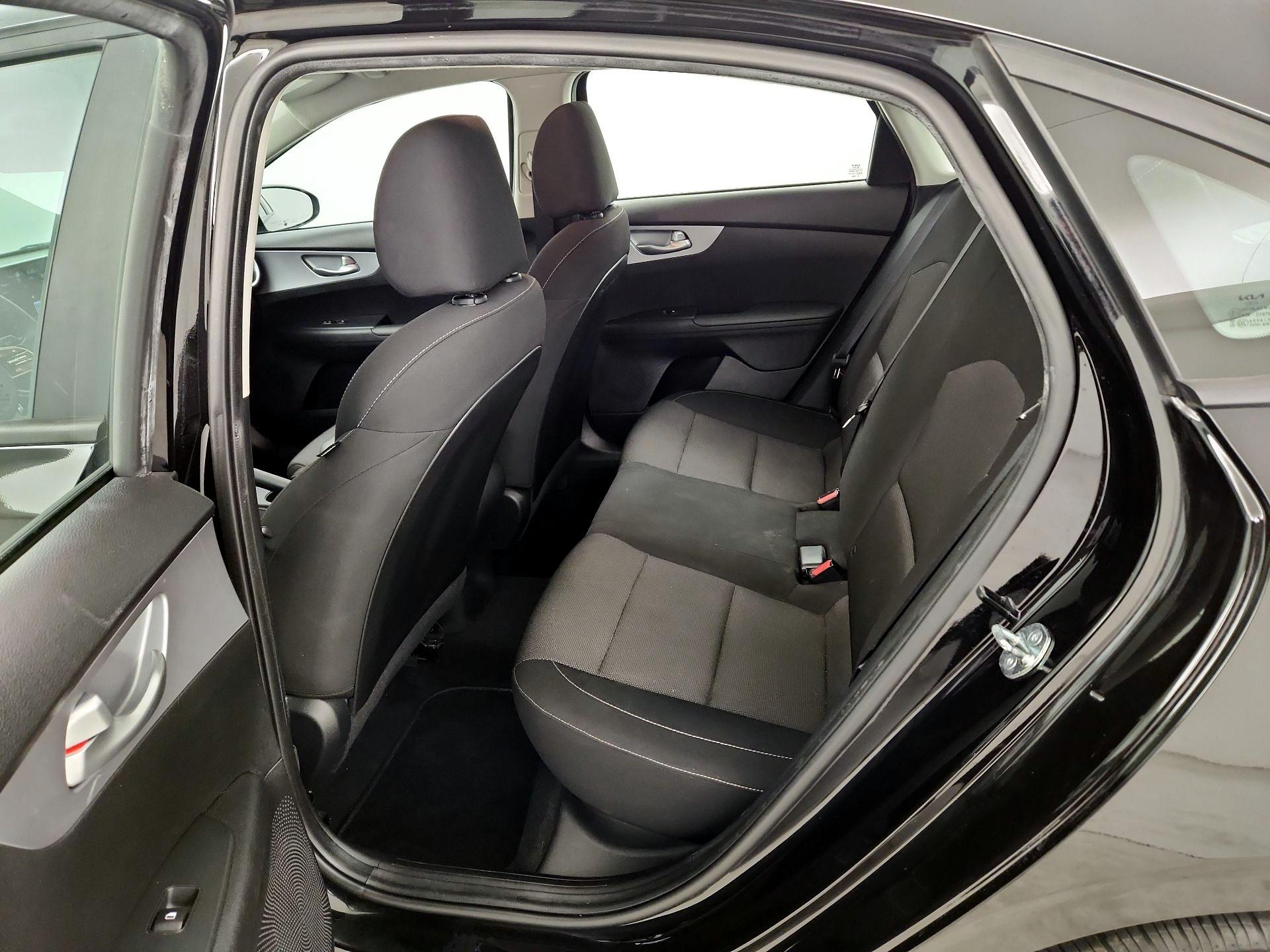 Thumbnail: 2023 Kia Forte - 17