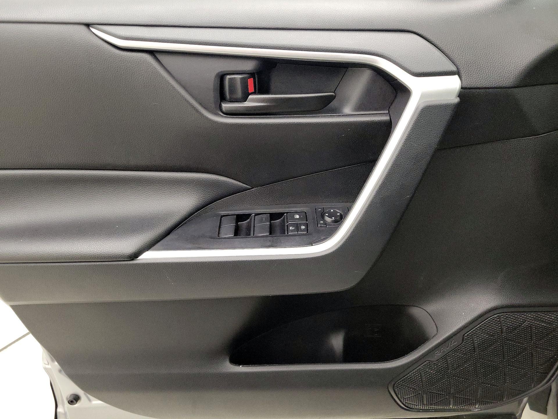 Thumbnail: 2024 Toyota RAV4 - 12