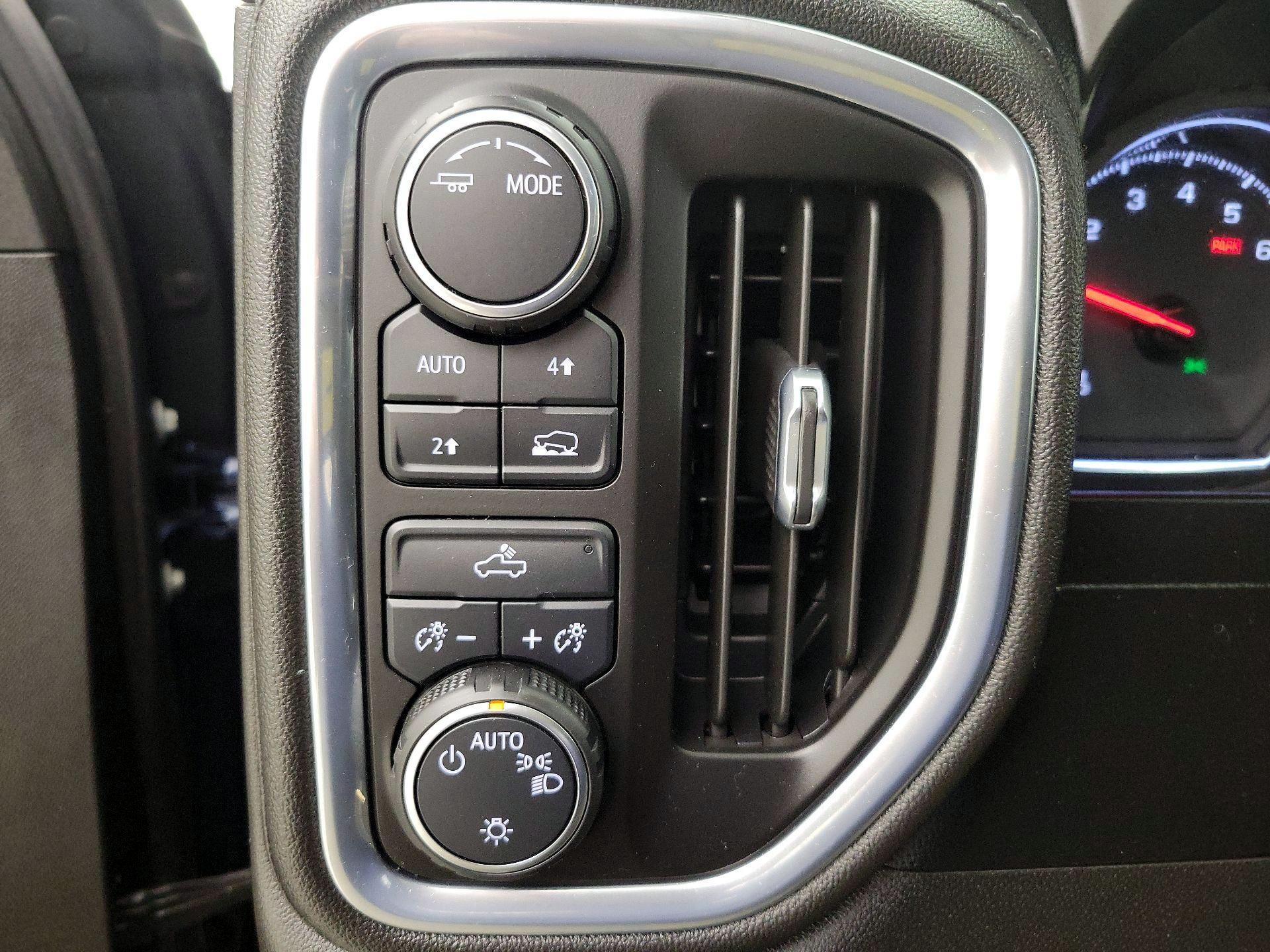 Thumbnail: 2021 Chevrolet Silverado 1500 - 13