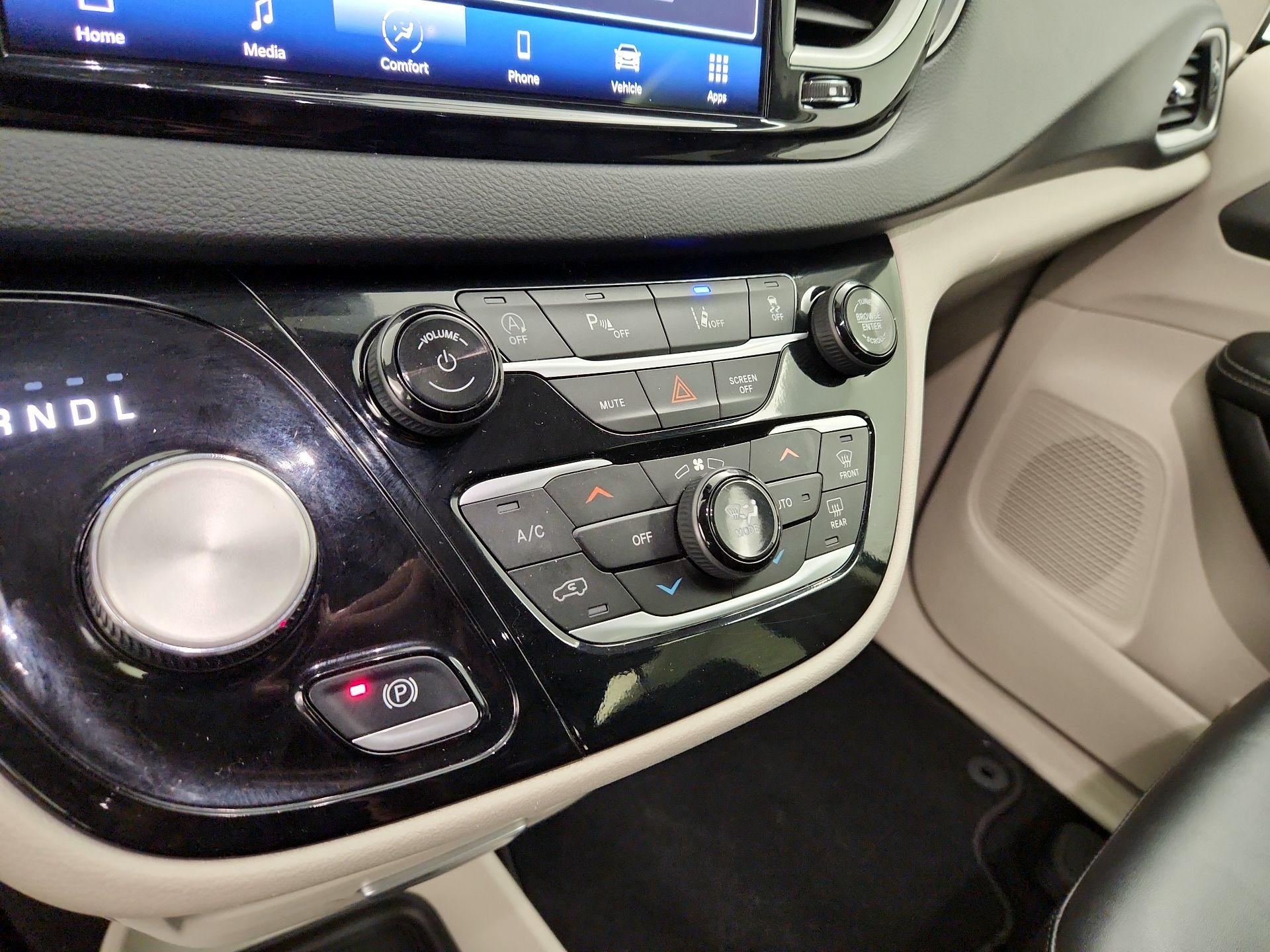 Thumbnail: 2024 Chrysler Pacifica - 14