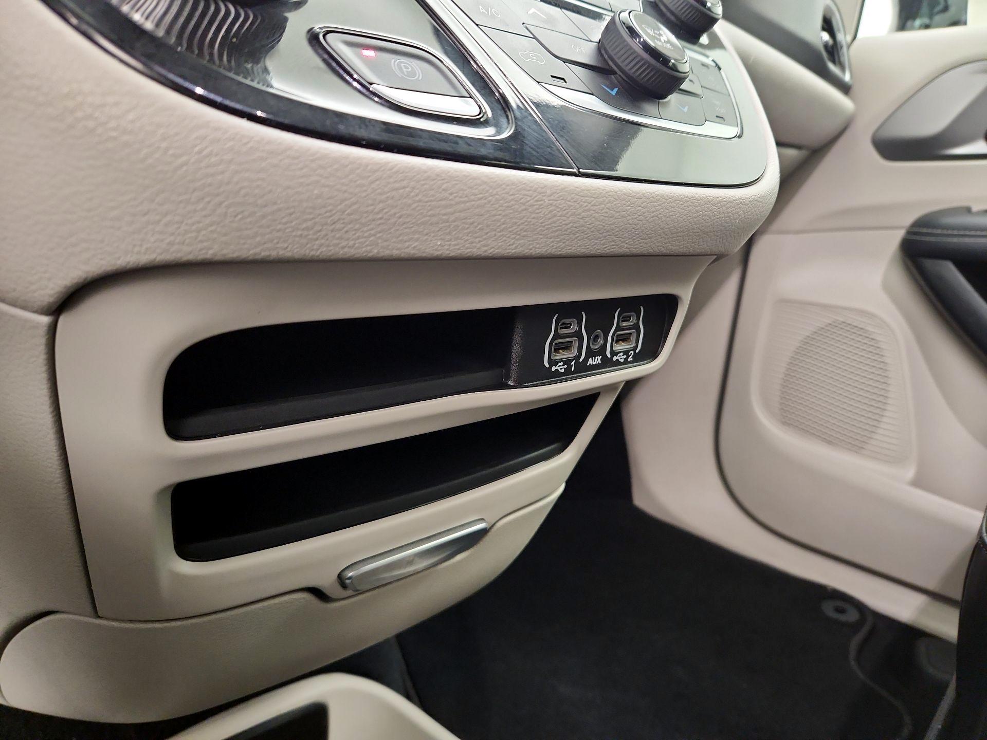 Thumbnail: 2024 Chrysler Pacifica - 16