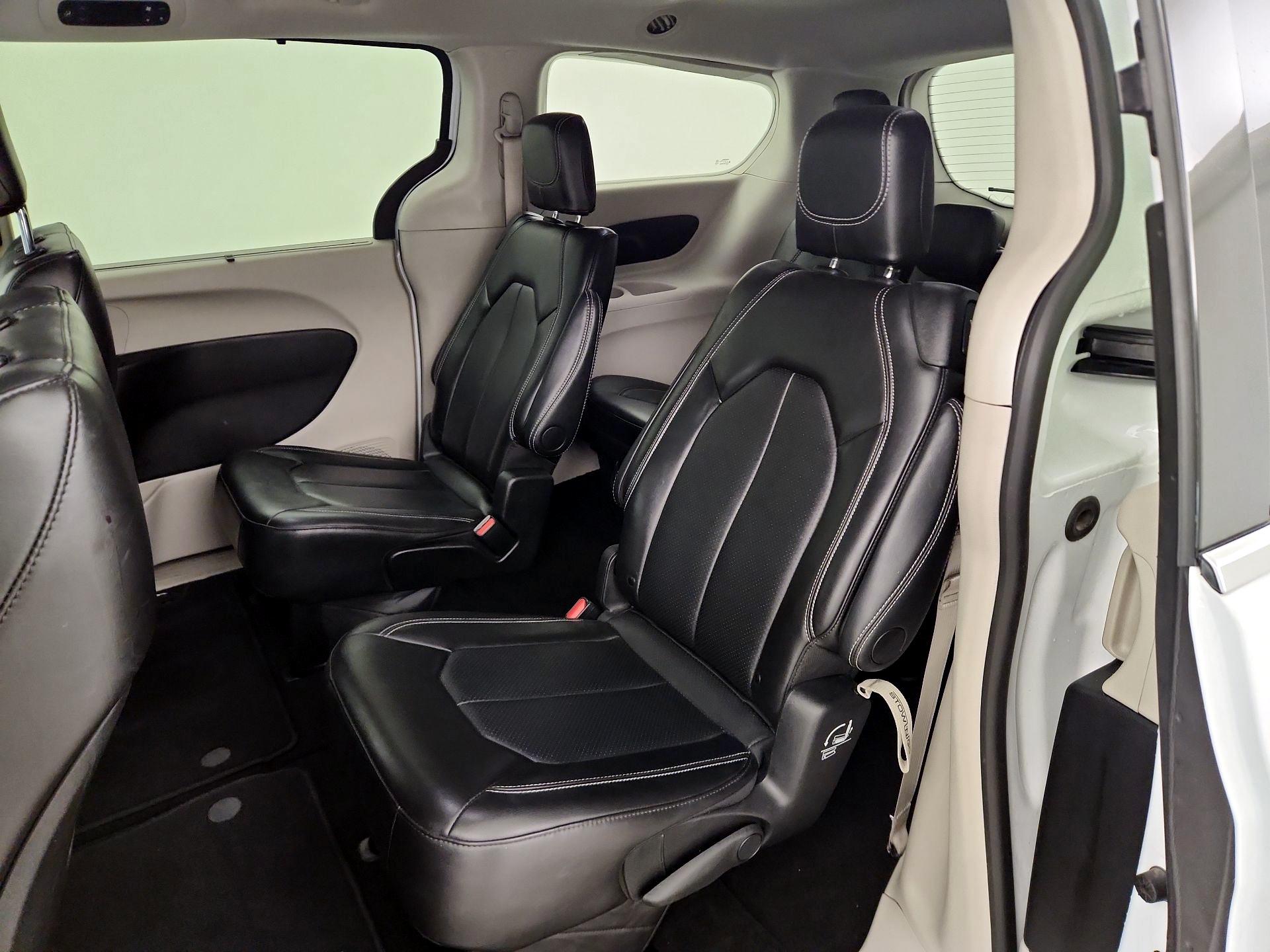 Thumbnail: 2024 Chrysler Pacifica - 17