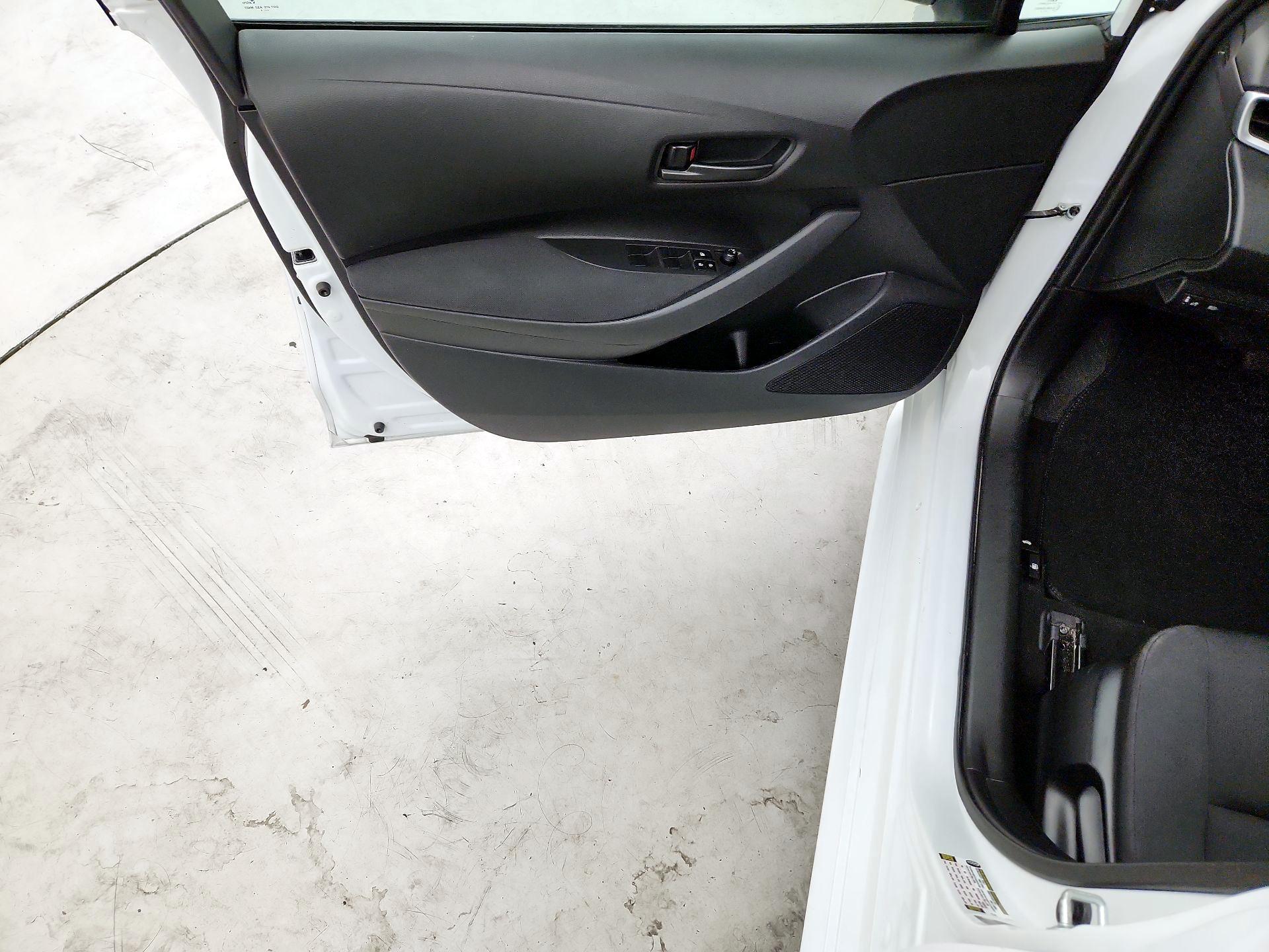 Thumbnail: 2024 Toyota Corolla - 10