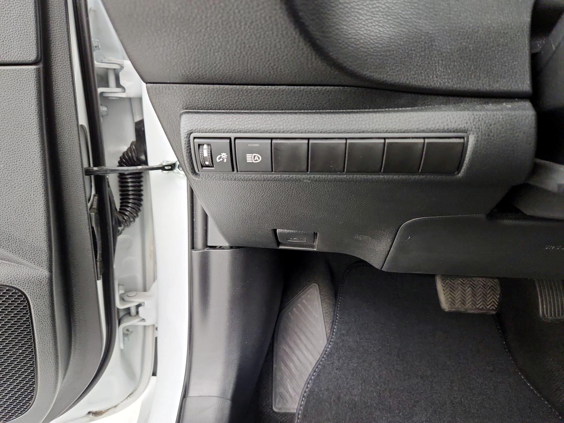 Thumbnail: 2024 Toyota Corolla - 11