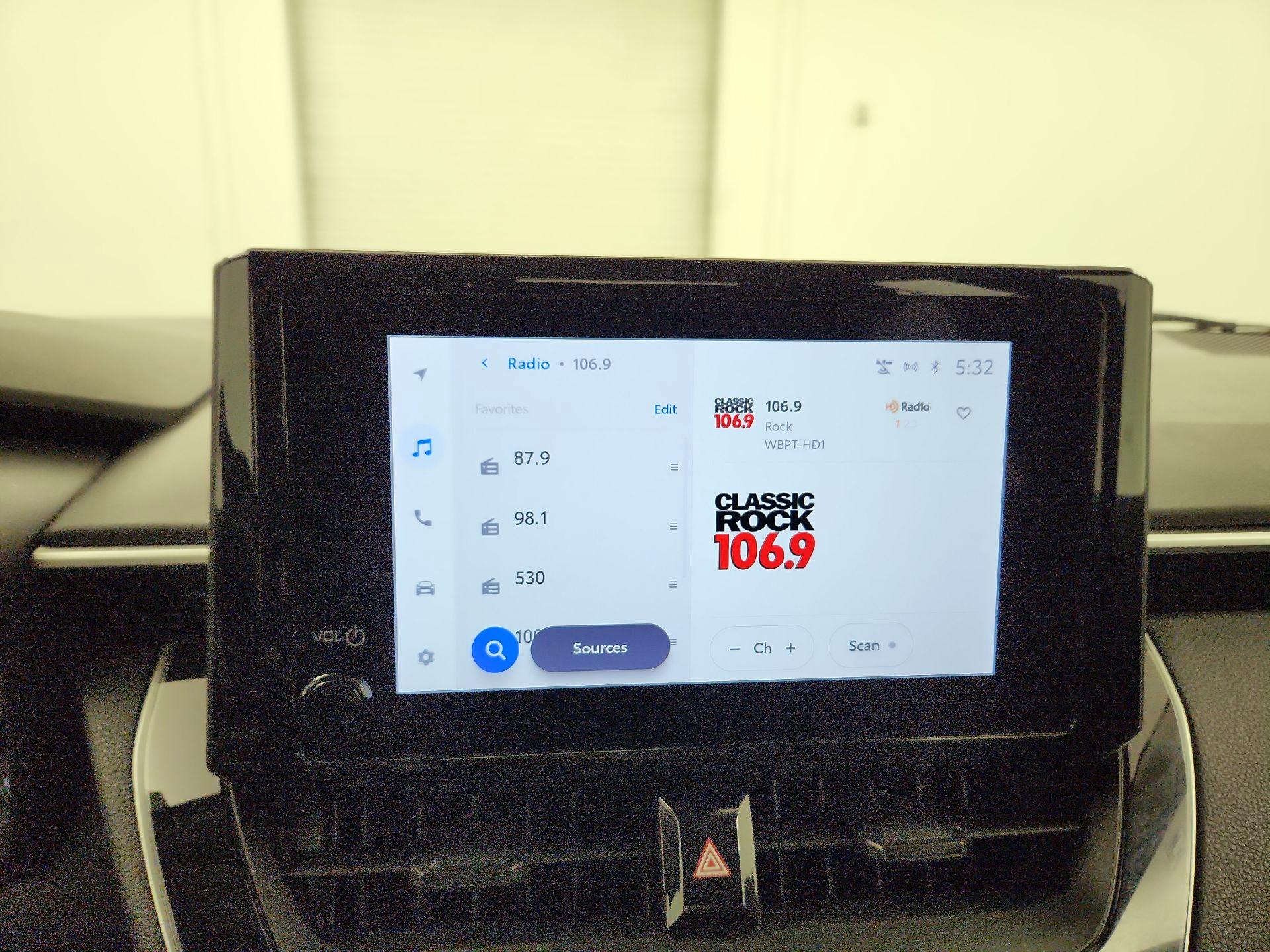 Thumbnail: 2024 Toyota Corolla - 13