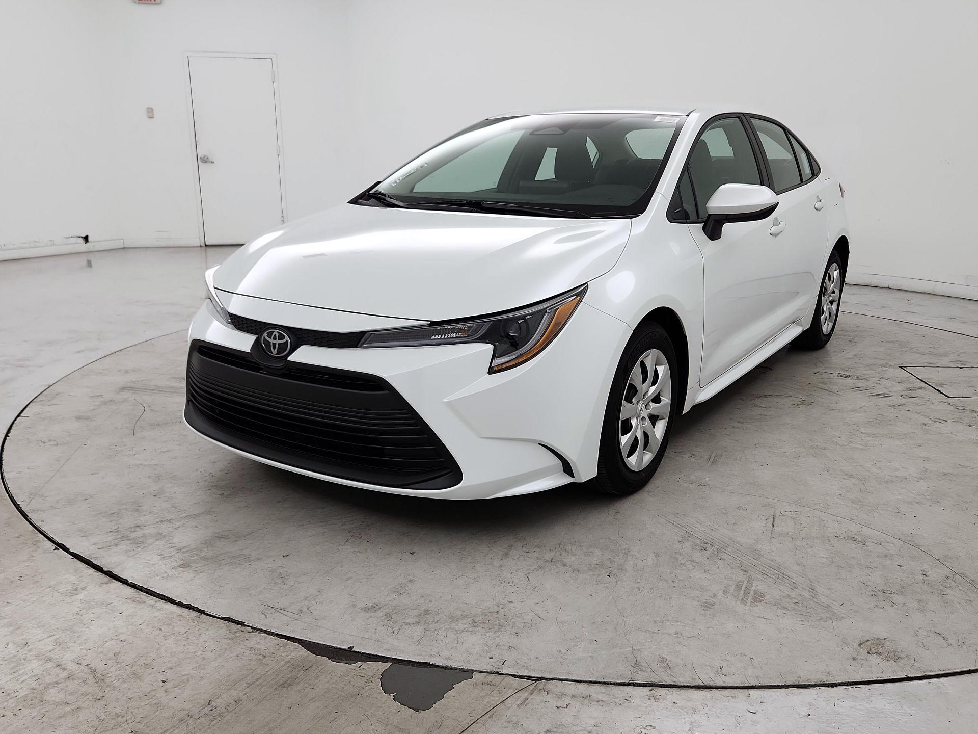 Thumbnail: 2024 Toyota Corolla - 3