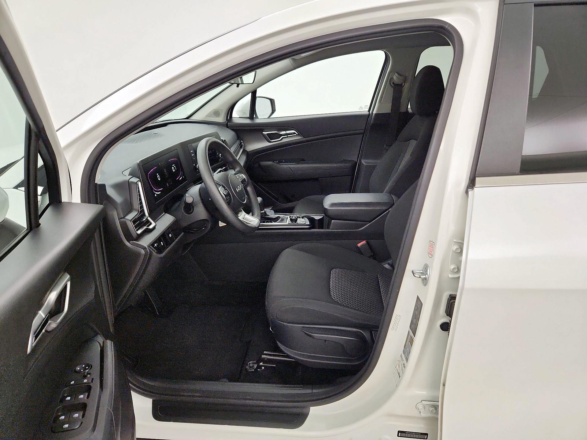 Thumbnail: 2024 Kia Sportage - 9