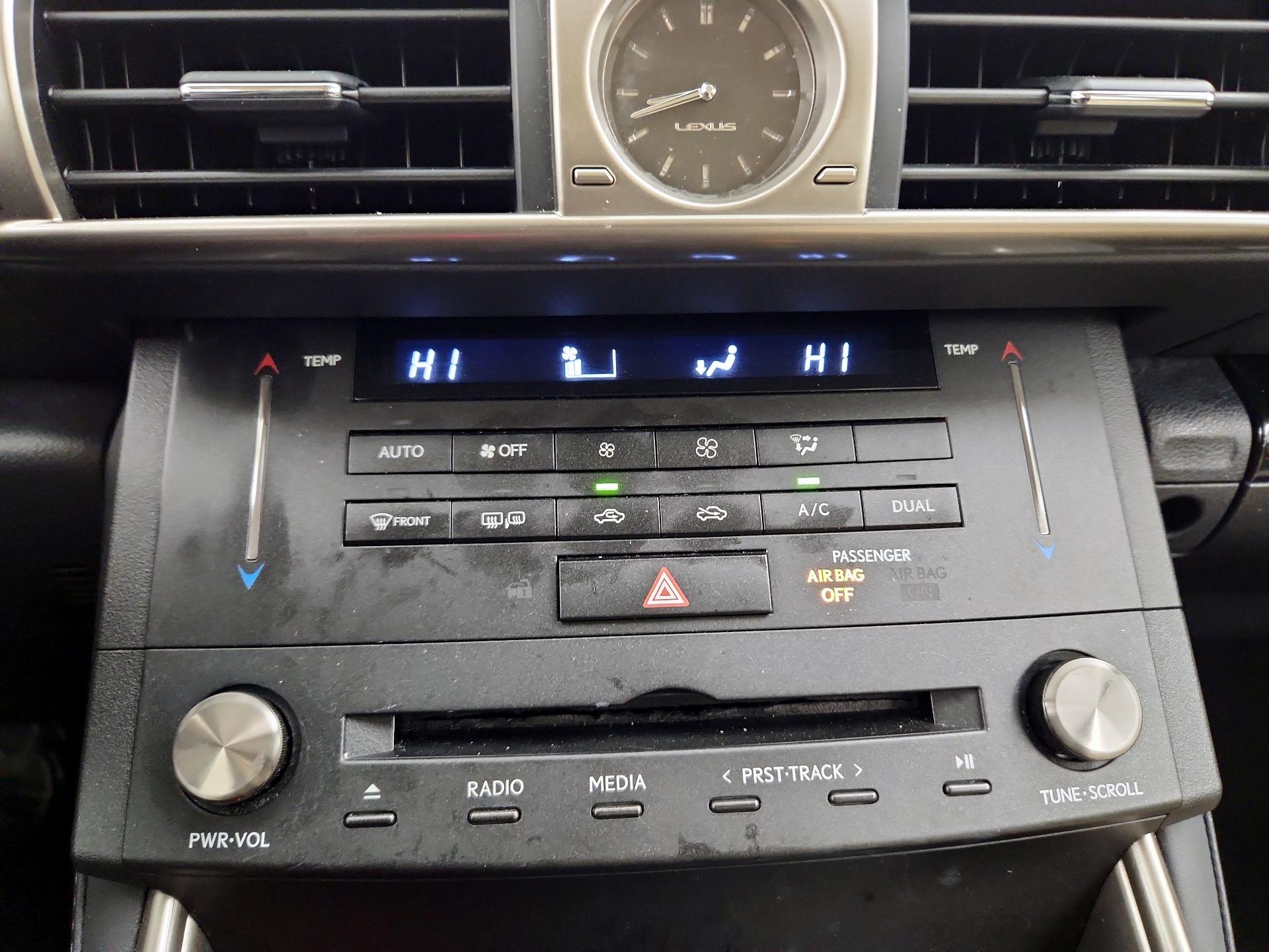 Thumbnail: 2016 Lexus IS - 14