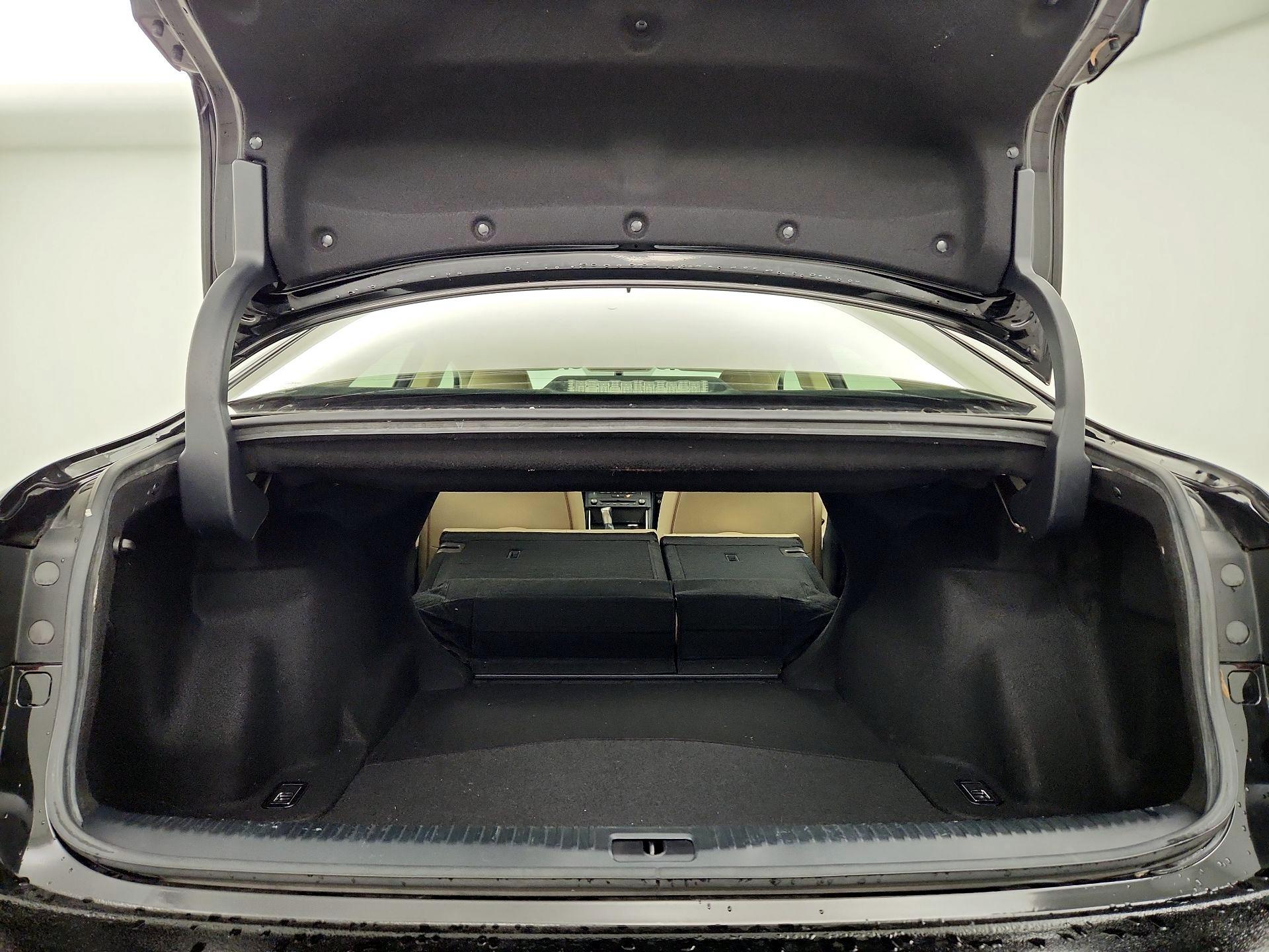 Thumbnail: 2016 Lexus IS - 20