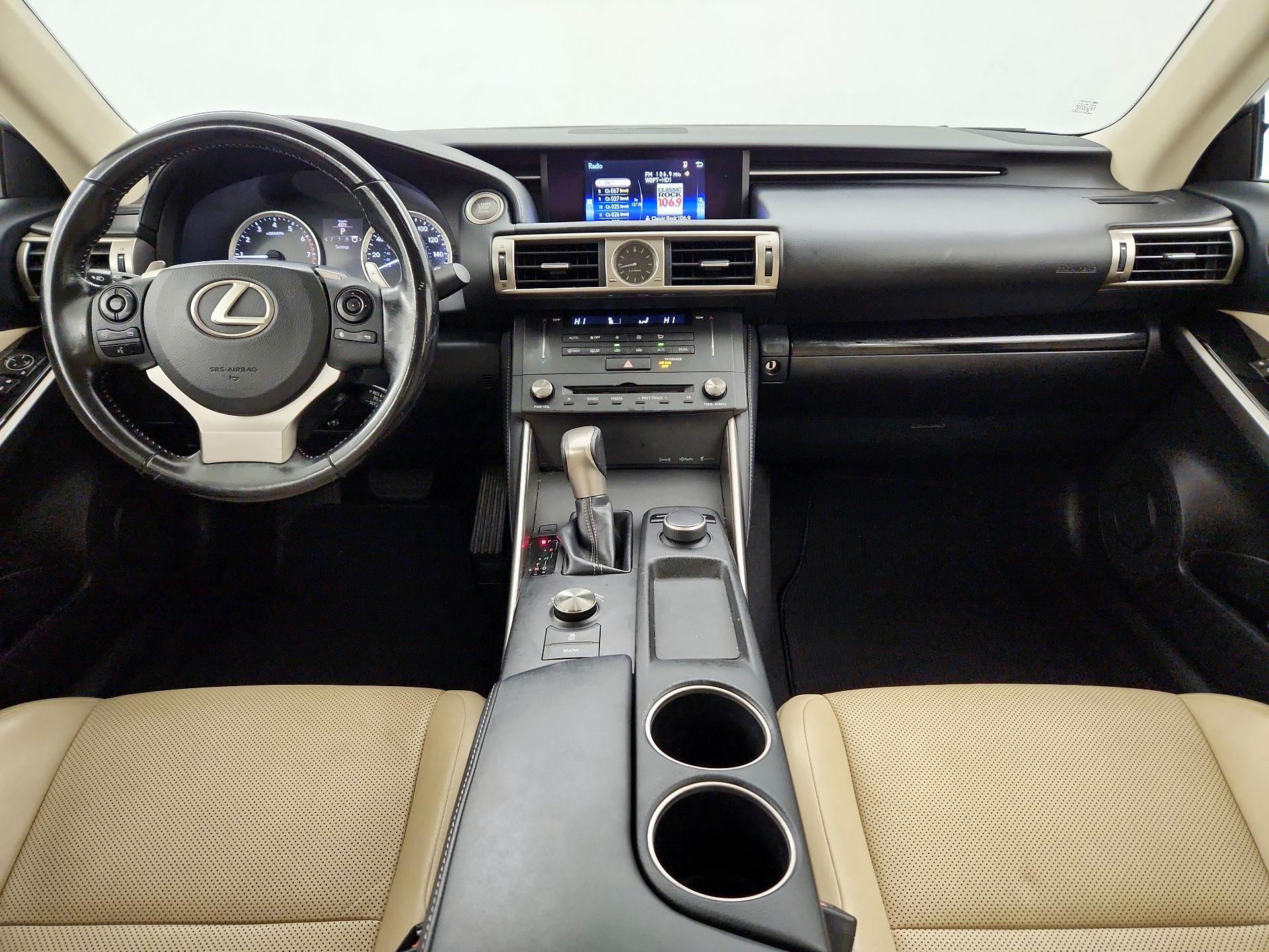 Thumbnail: 2016 Lexus IS - 8