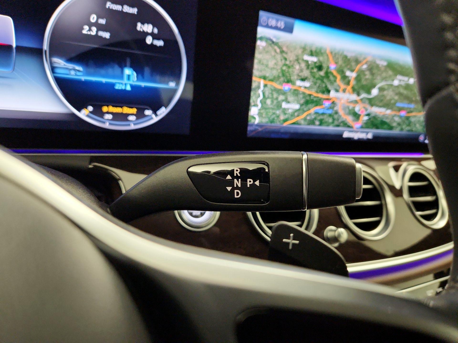 Thumbnail: 2019 Mercedes-Benz E-Class - 16