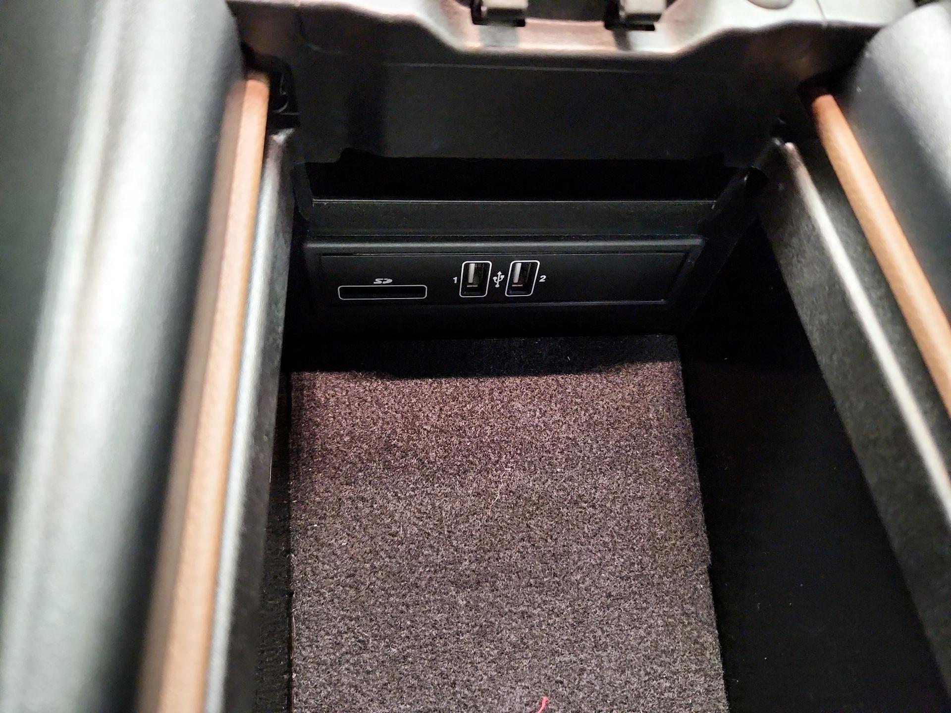 Thumbnail: 2019 Mercedes-Benz E-Class - 17