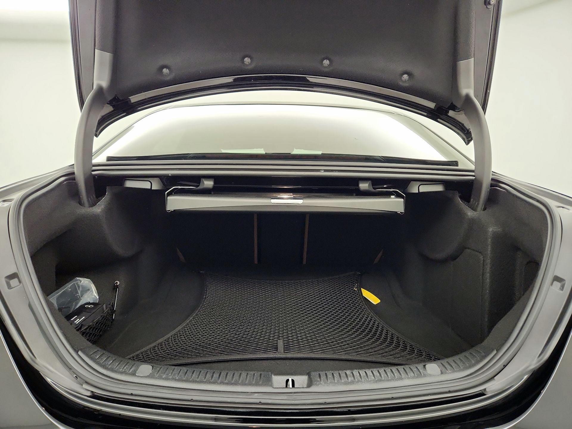 Thumbnail: 2019 Mercedes-Benz E-Class - 20