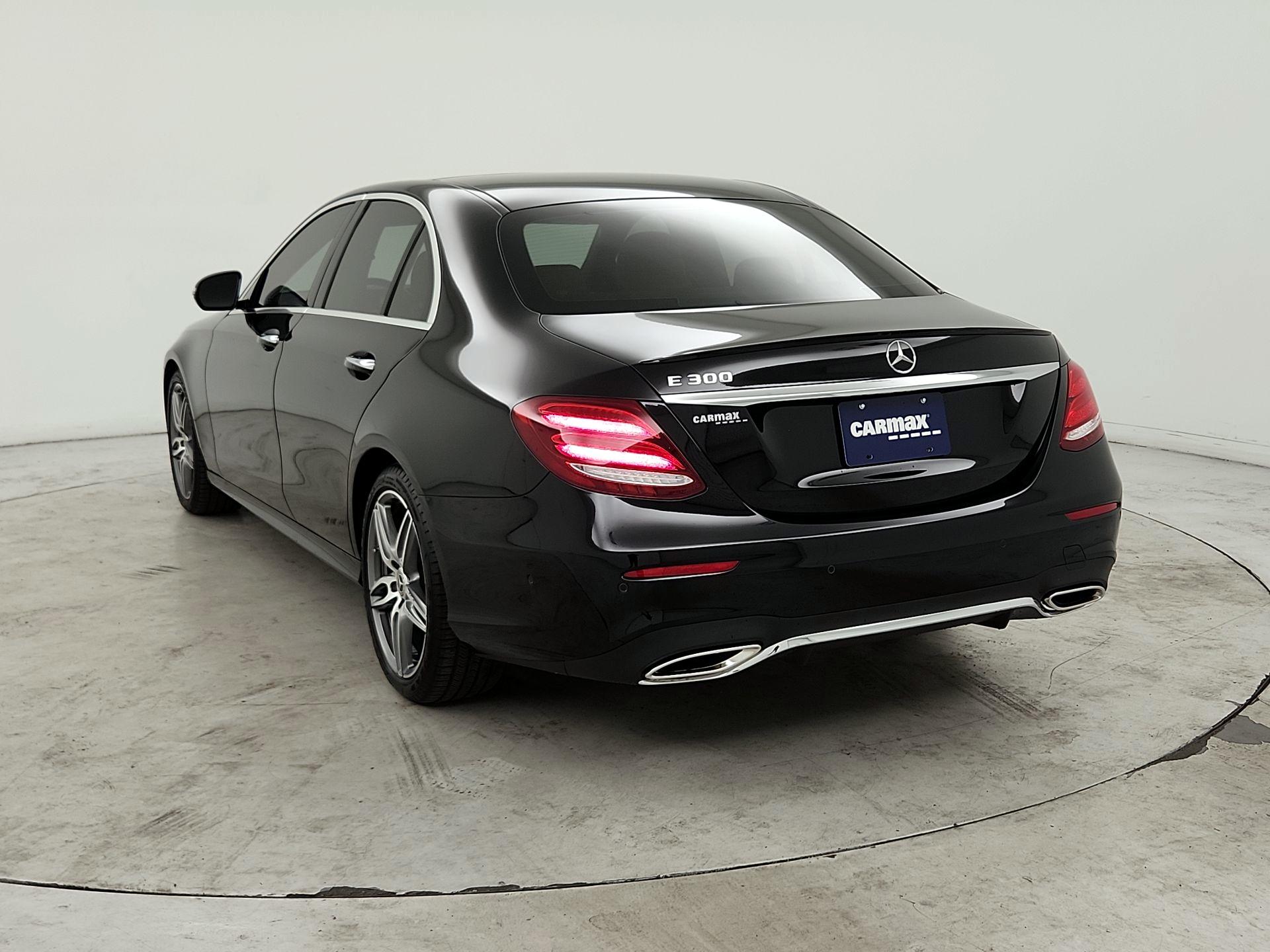 Thumbnail: 2019 Mercedes-Benz E-Class - 7