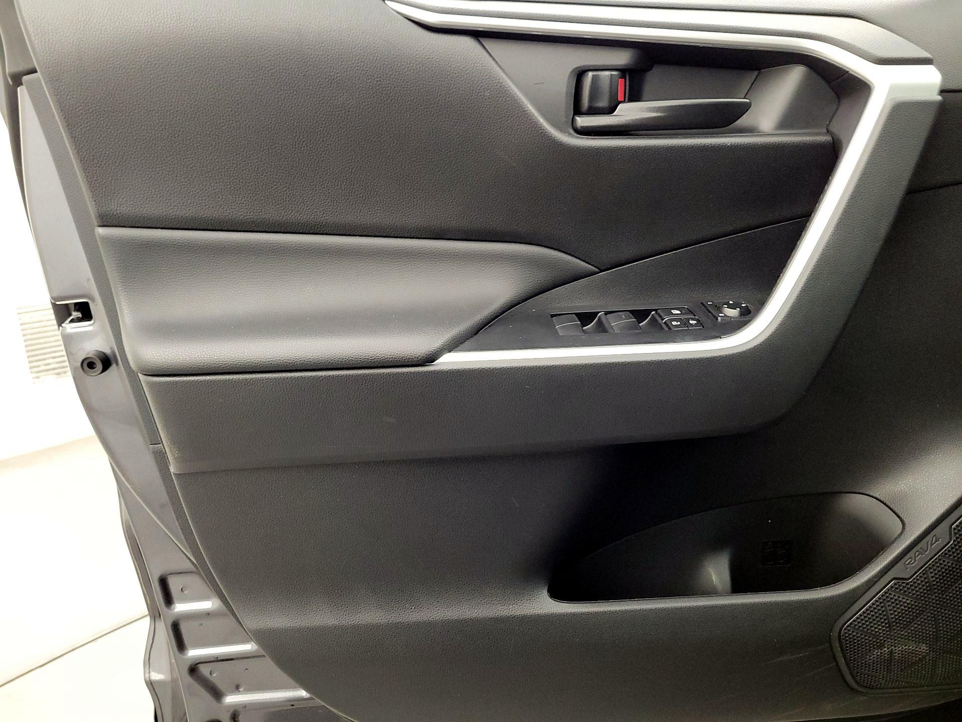 Thumbnail: 2023 Toyota RAV4 - 12