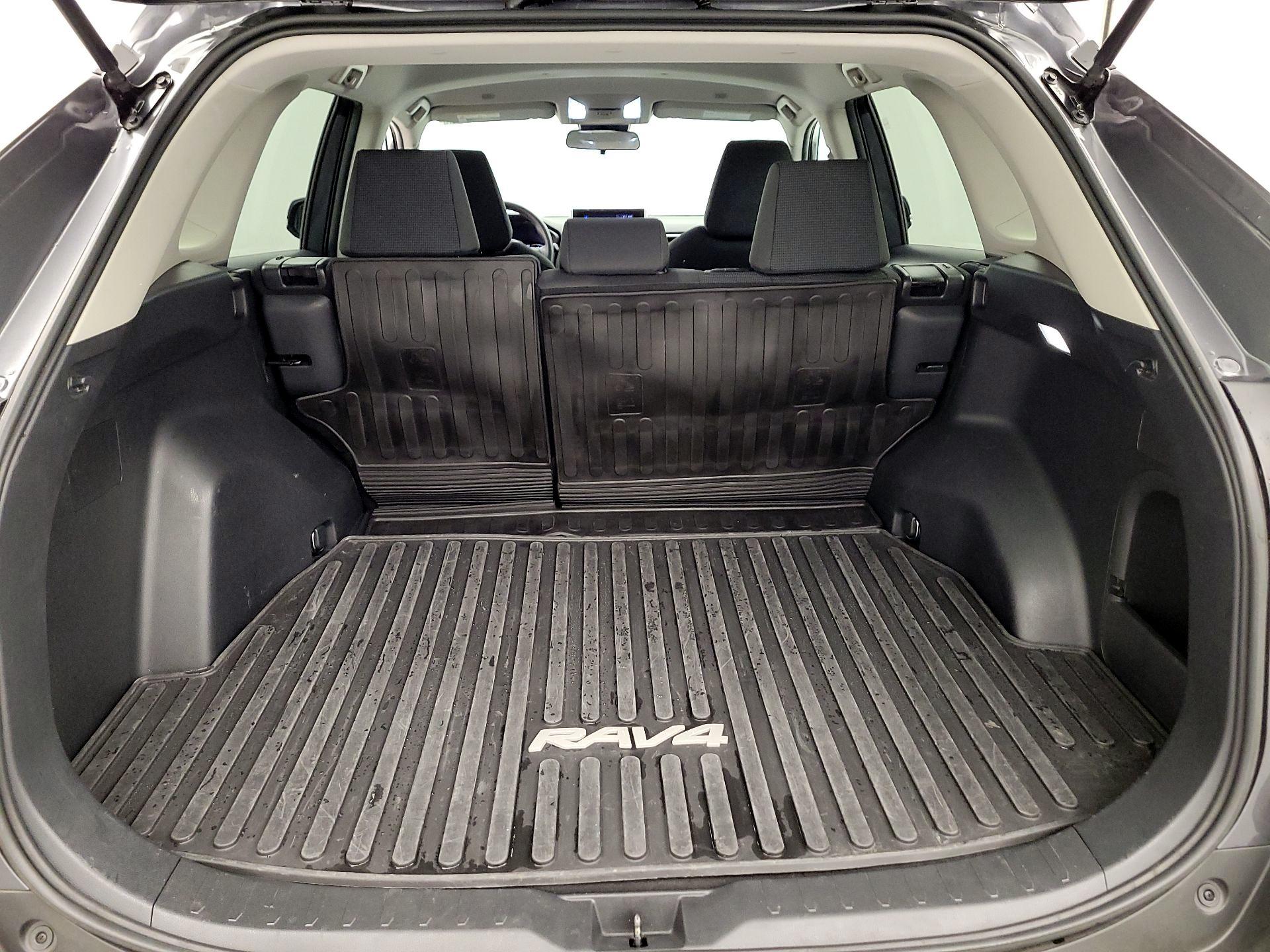 Thumbnail: 2023 Toyota RAV4 - 20