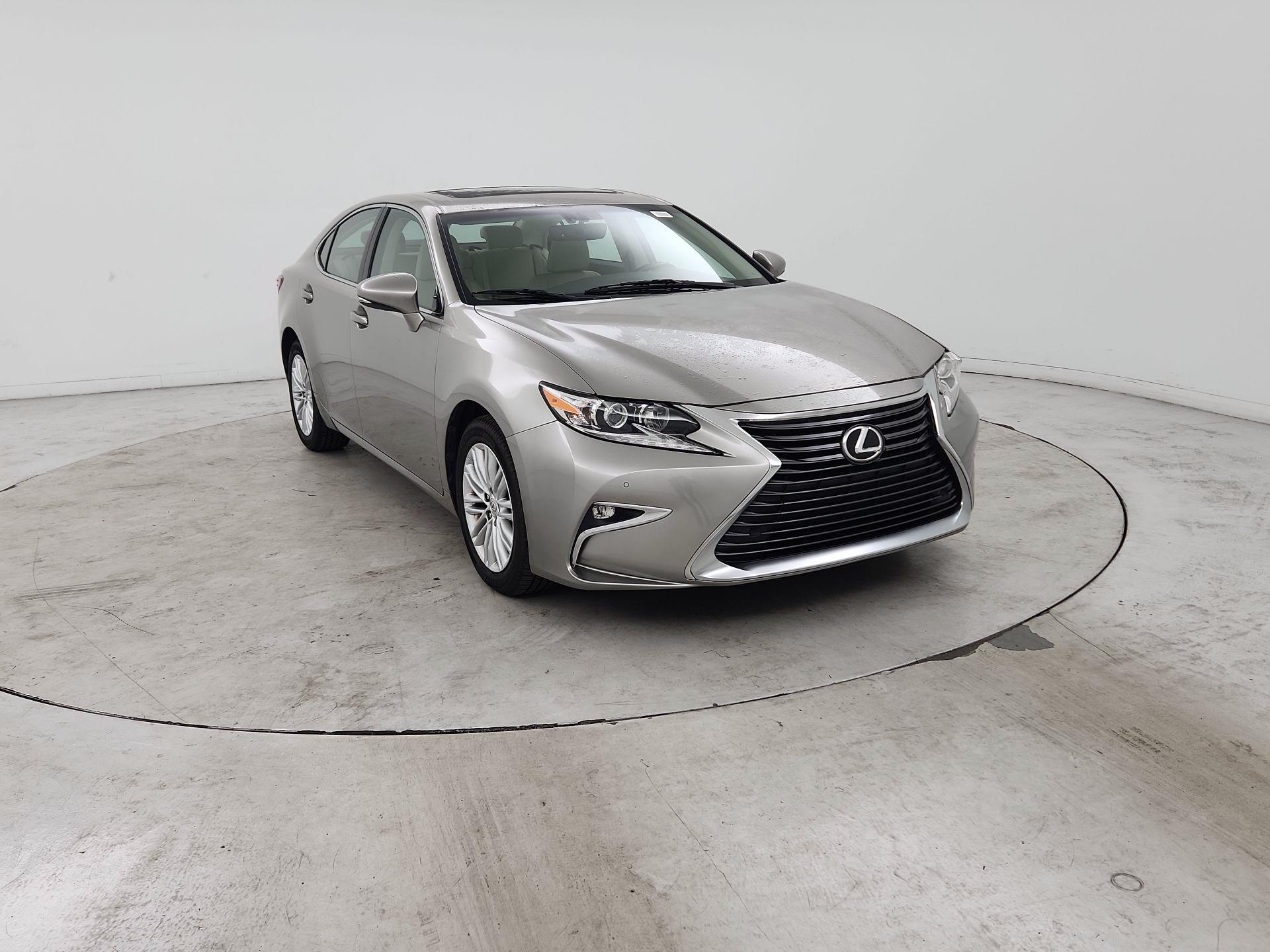Thumbnail: 2016 Lexus ES - 1