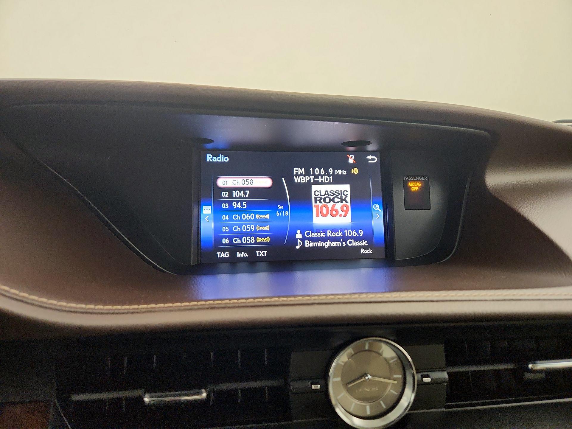 Thumbnail: 2016 Lexus ES - 13