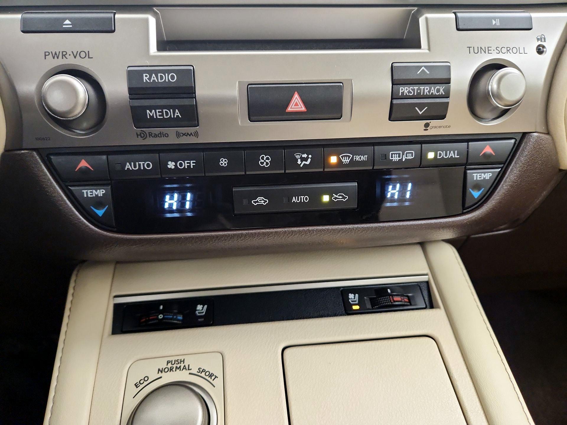 Thumbnail: 2016 Lexus ES - 14