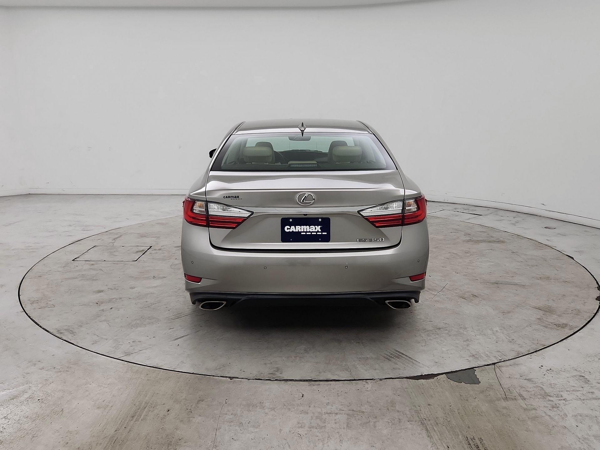 Thumbnail: 2016 Lexus ES - 6