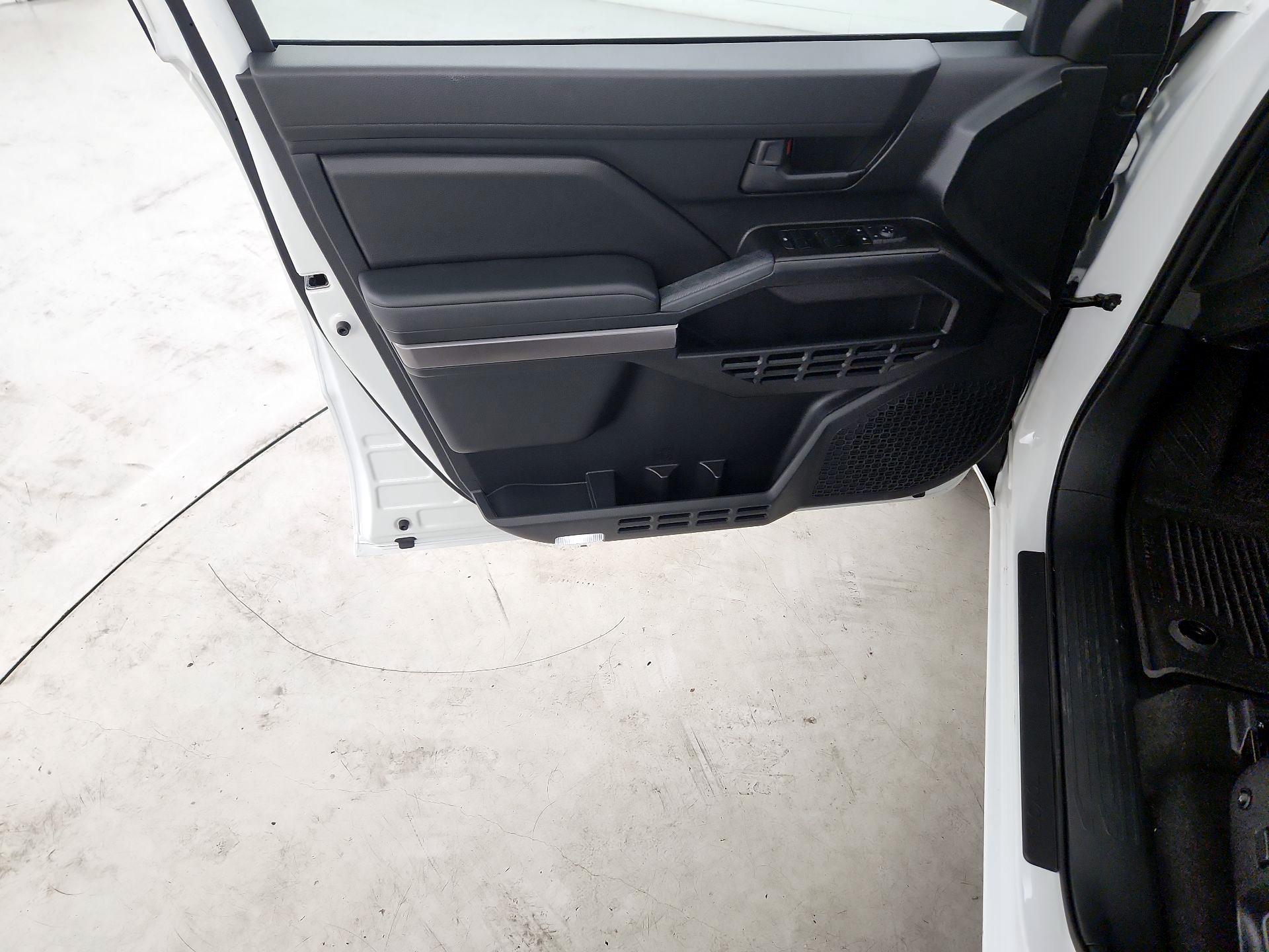 Thumbnail: 2025 Toyota 4Runner - 10