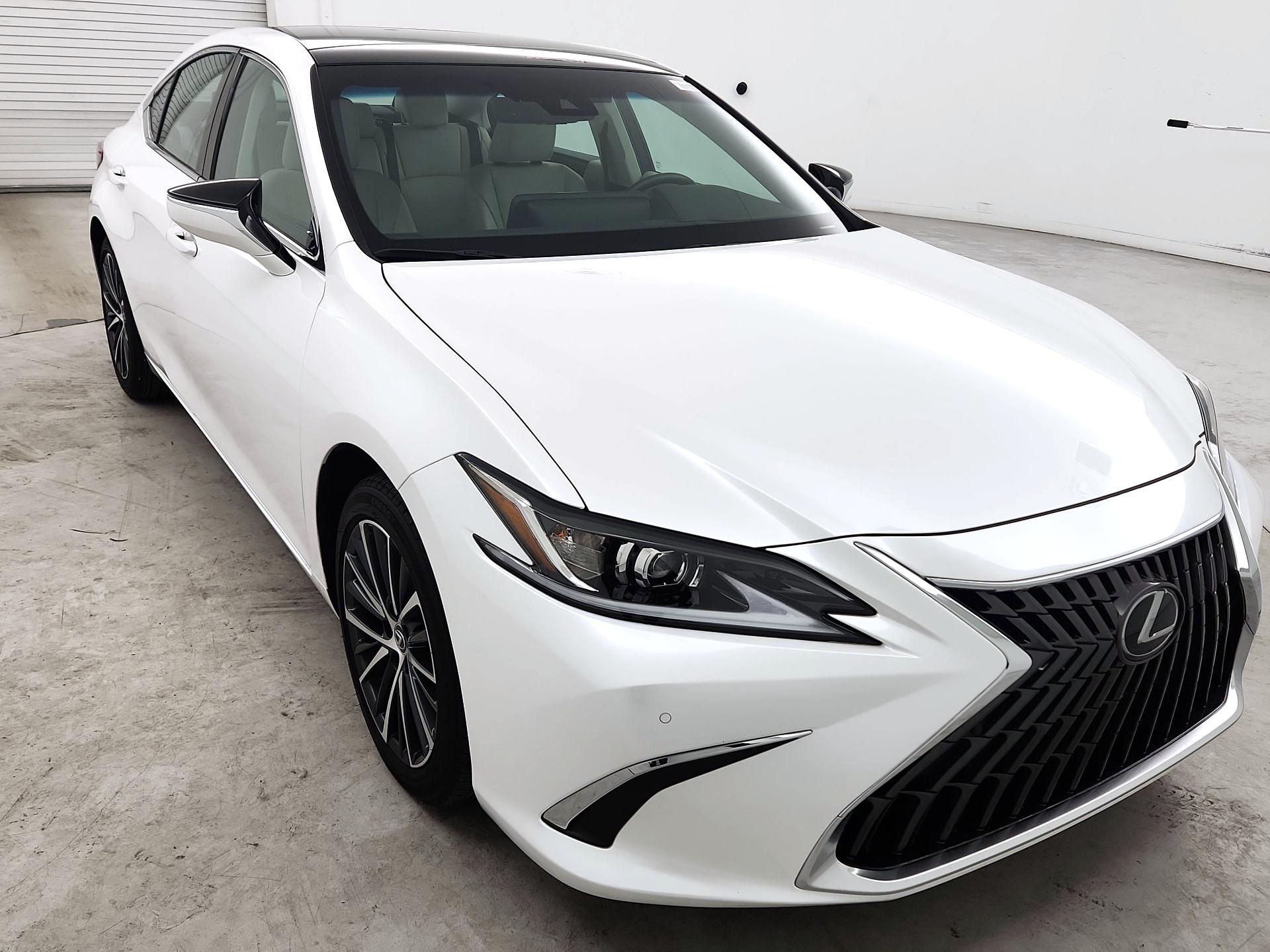 Thumbnail: 2025 Lexus ES - 1