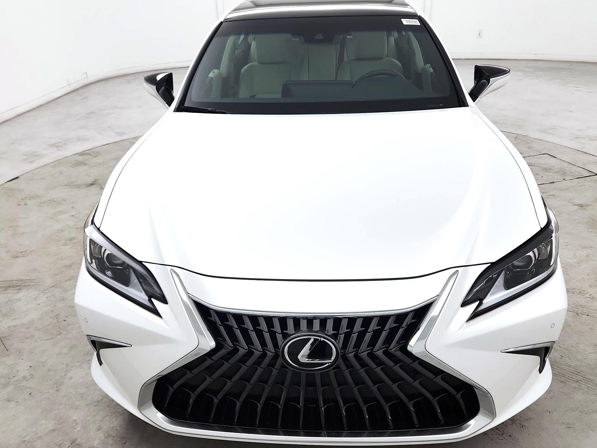 Thumbnail: 2025 Lexus ES - 2
