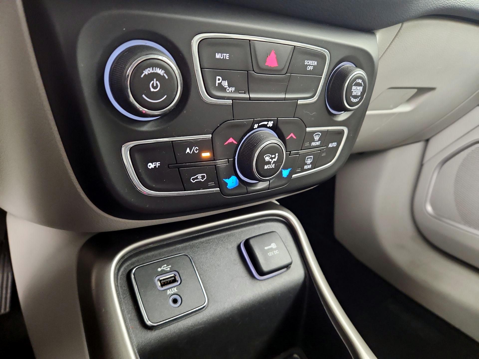 Thumbnail: 2018 Jeep Compass - 14