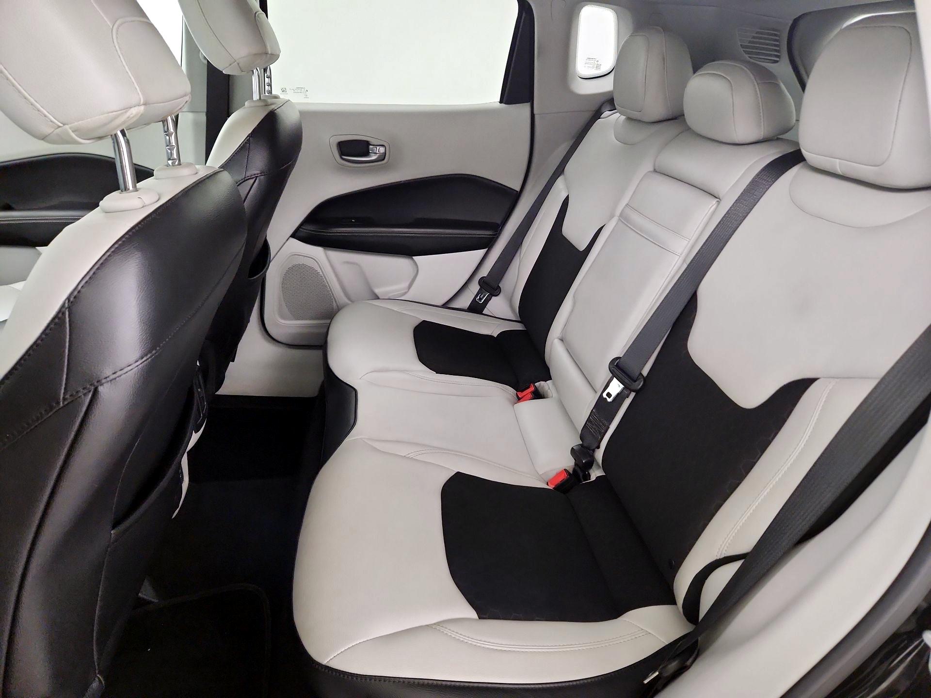 Thumbnail: 2018 Jeep Compass - 17