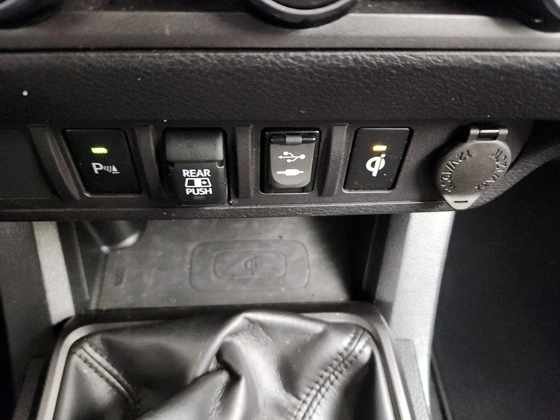 Thumbnail: 2019 Toyota Tacoma - 16