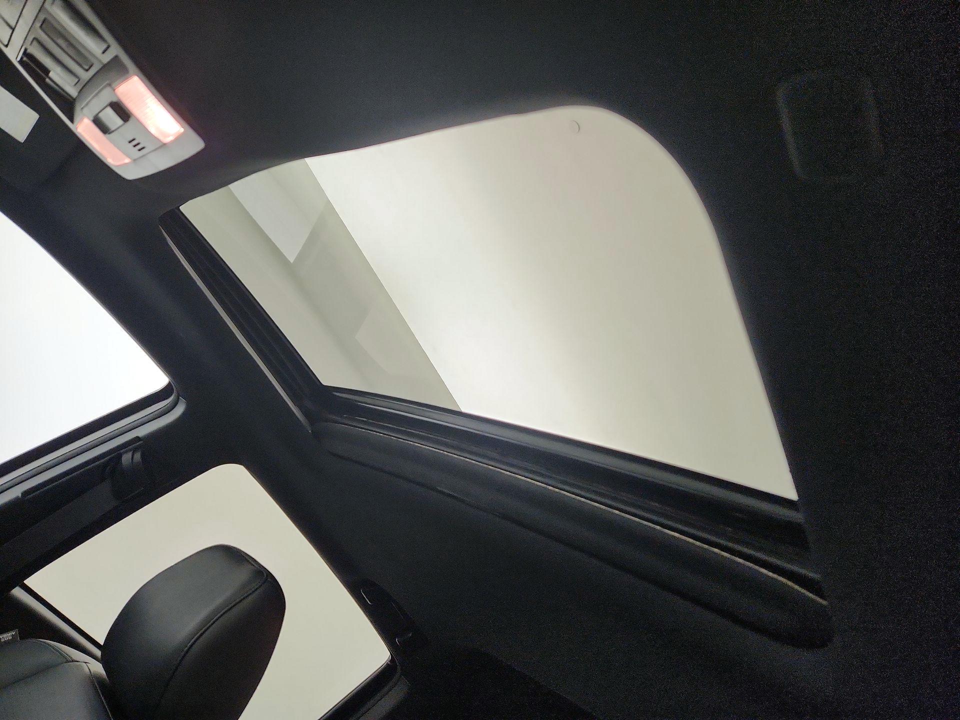 Thumbnail: 2019 Toyota Tacoma - 17