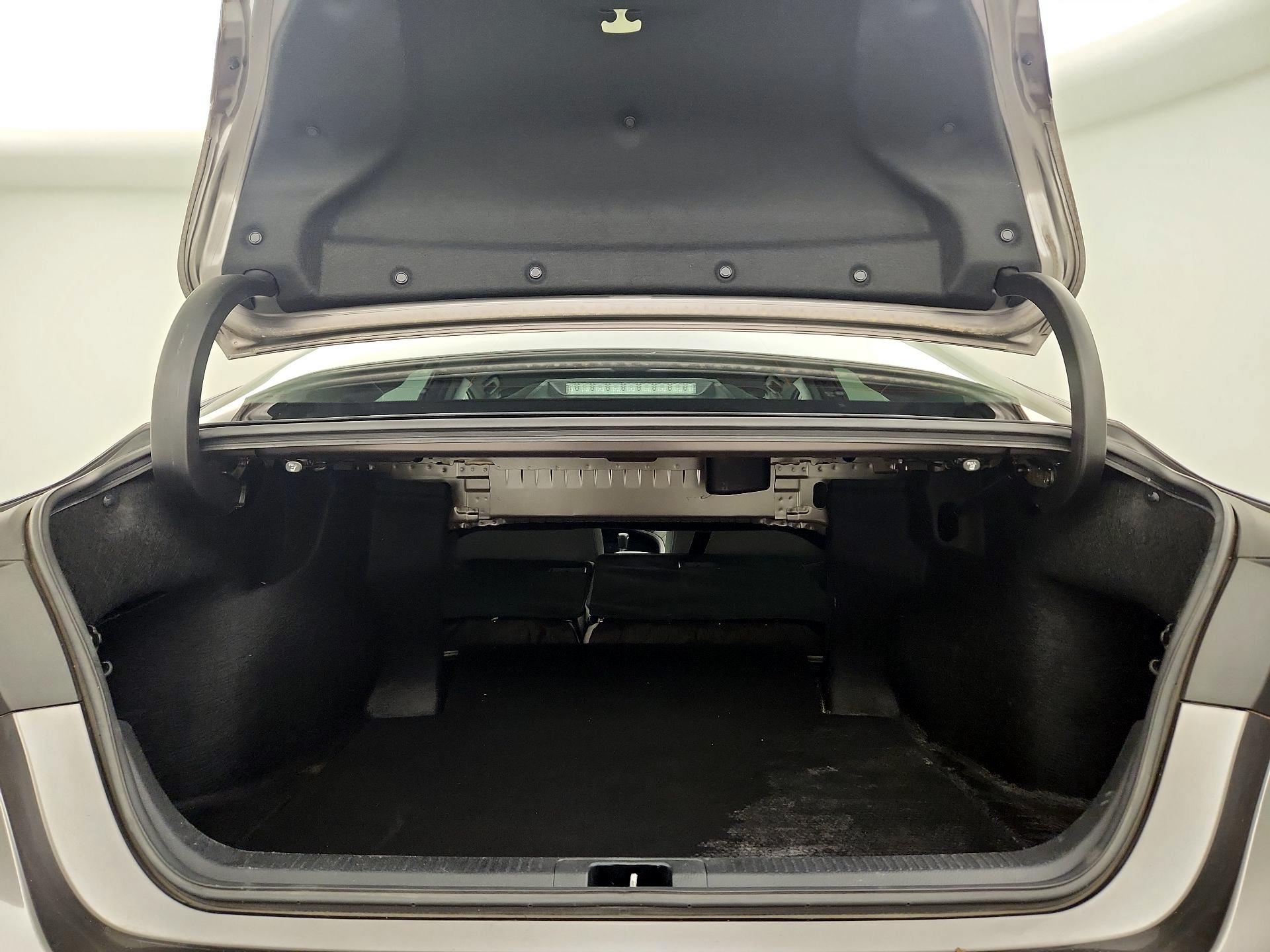 Thumbnail: 2019 Toyota Camry - 19