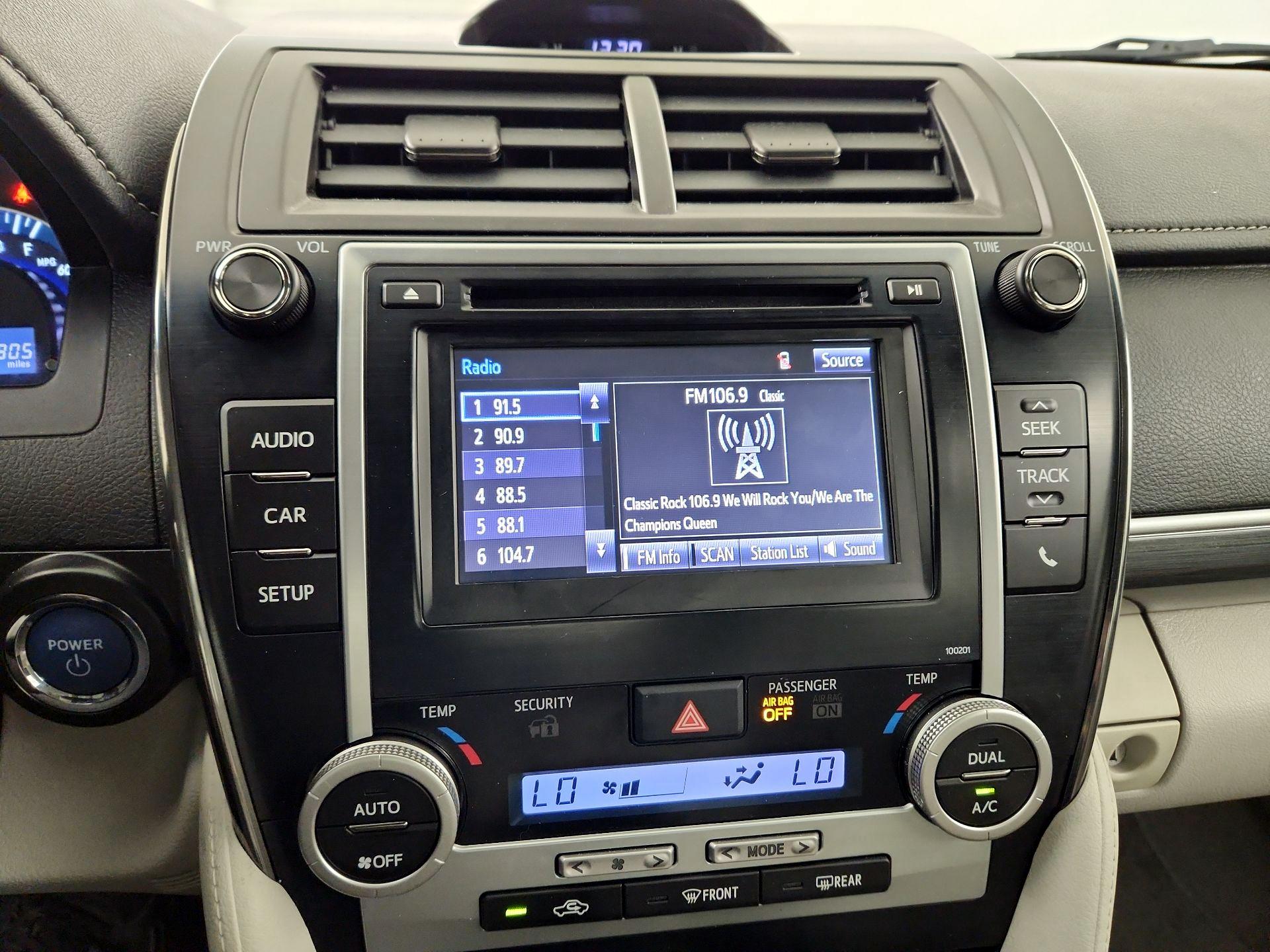 Thumbnail: 2014 Toyota Camry - 13