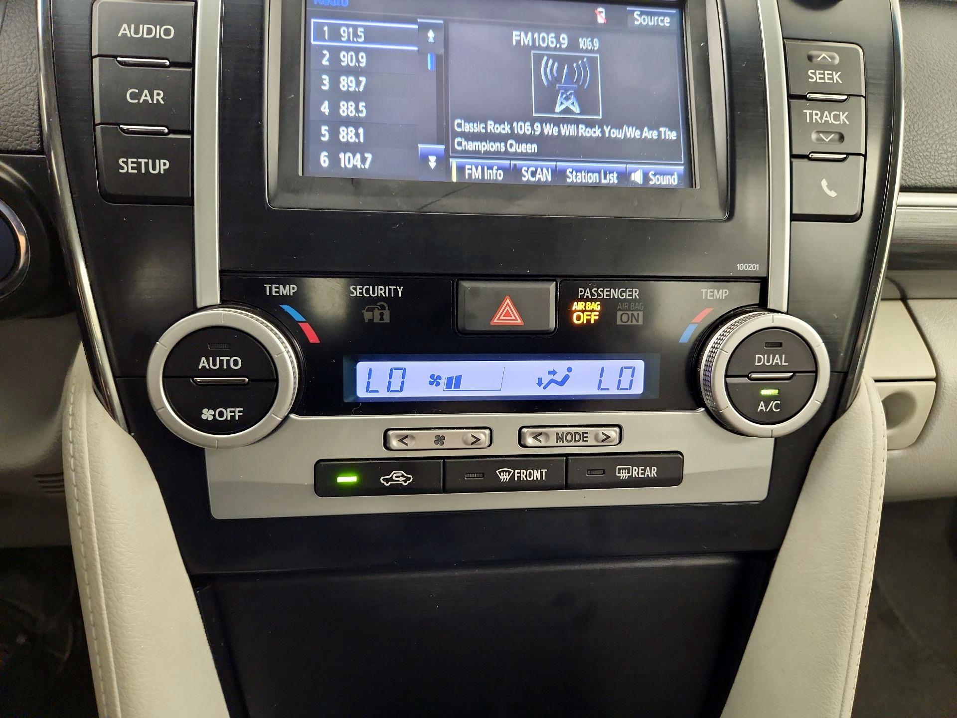 Thumbnail: 2014 Toyota Camry - 14