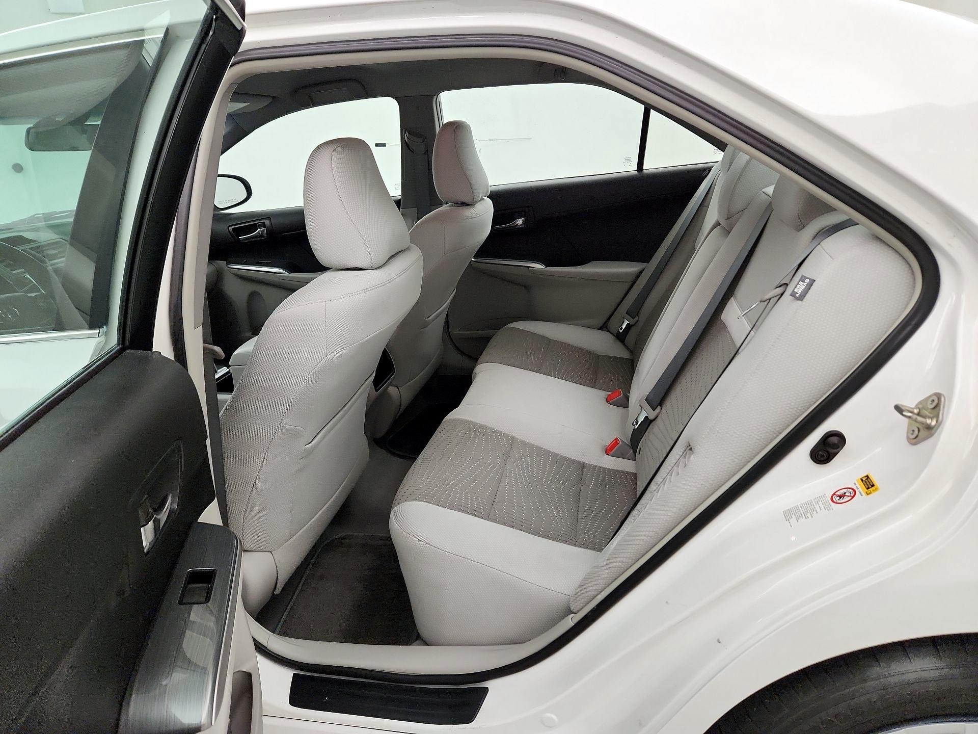 Thumbnail: 2014 Toyota Camry - 17