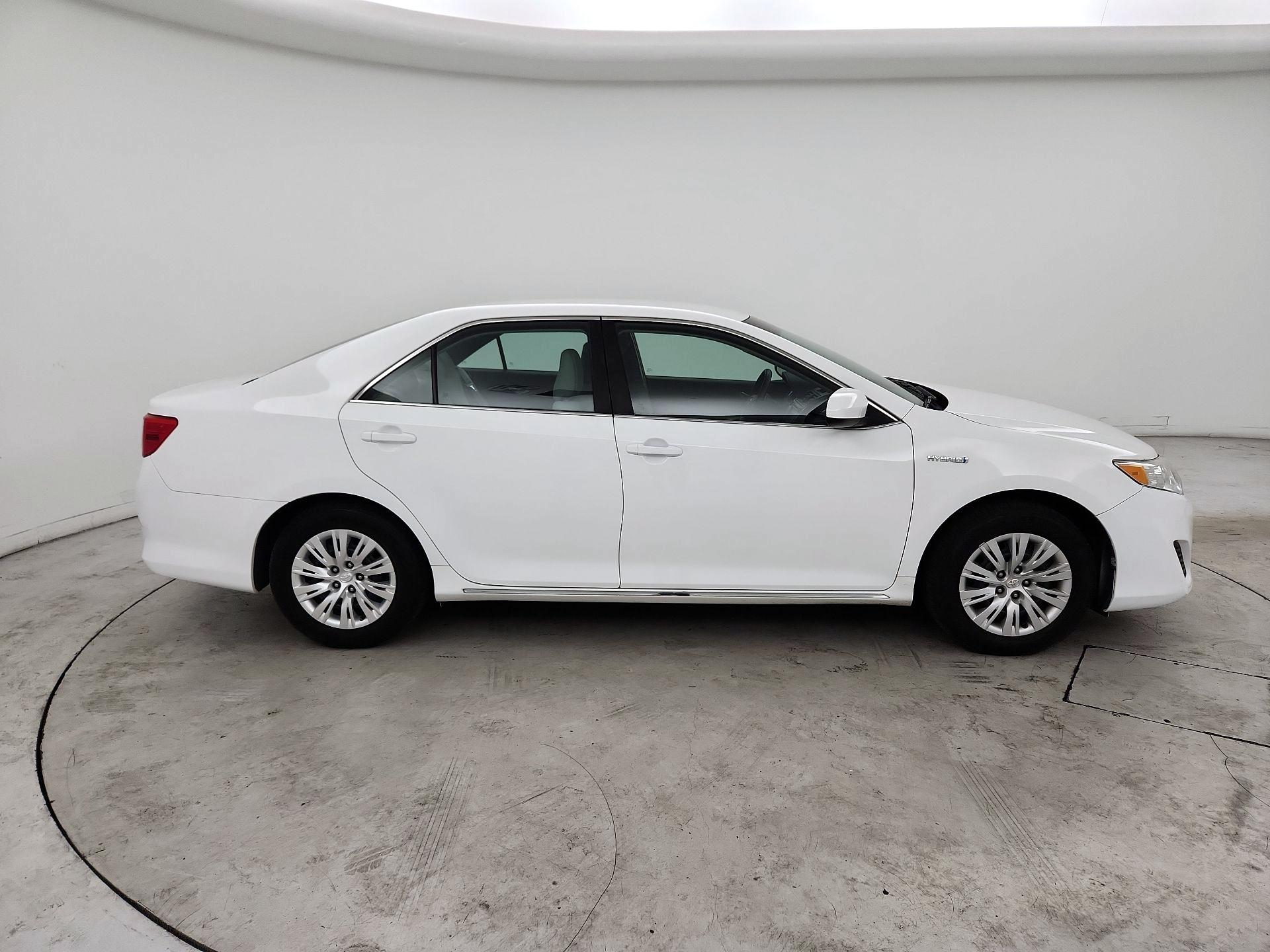 Thumbnail: 2014 Toyota Camry - 4