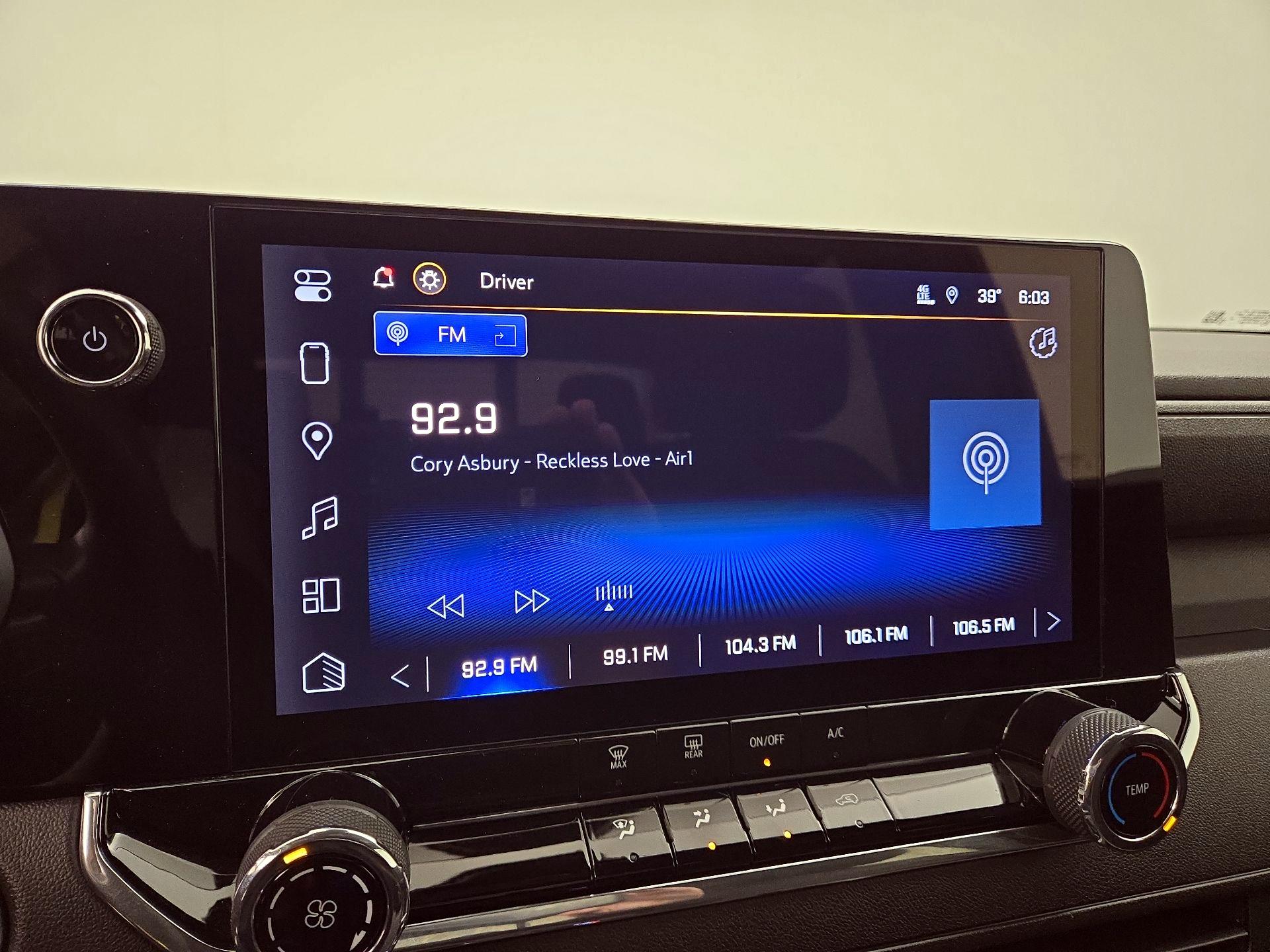 Thumbnail: 2023 Chevrolet Colorado - 15