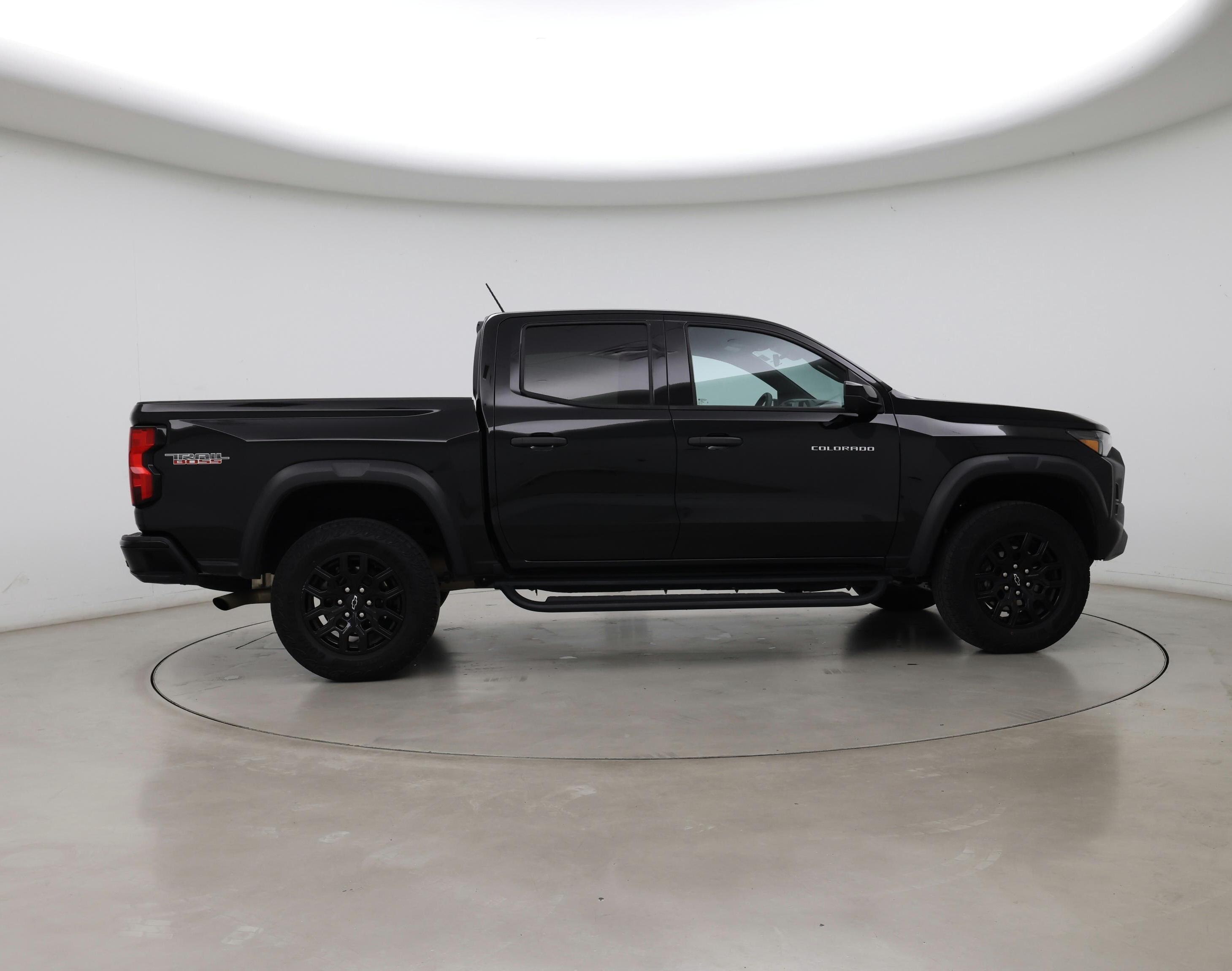 Thumbnail: 2023 Chevrolet Colorado - 7