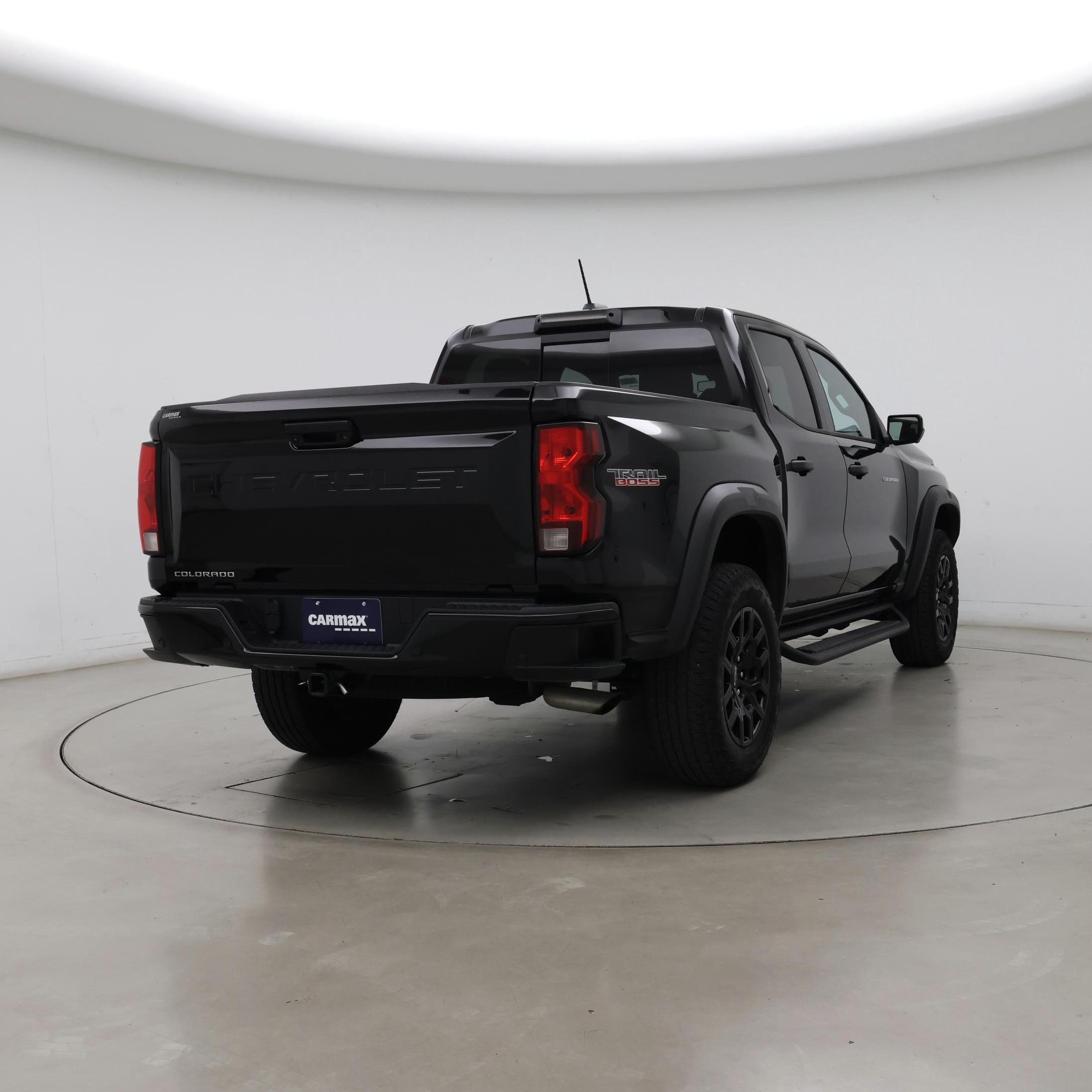 Thumbnail: 2023 Chevrolet Colorado - 8