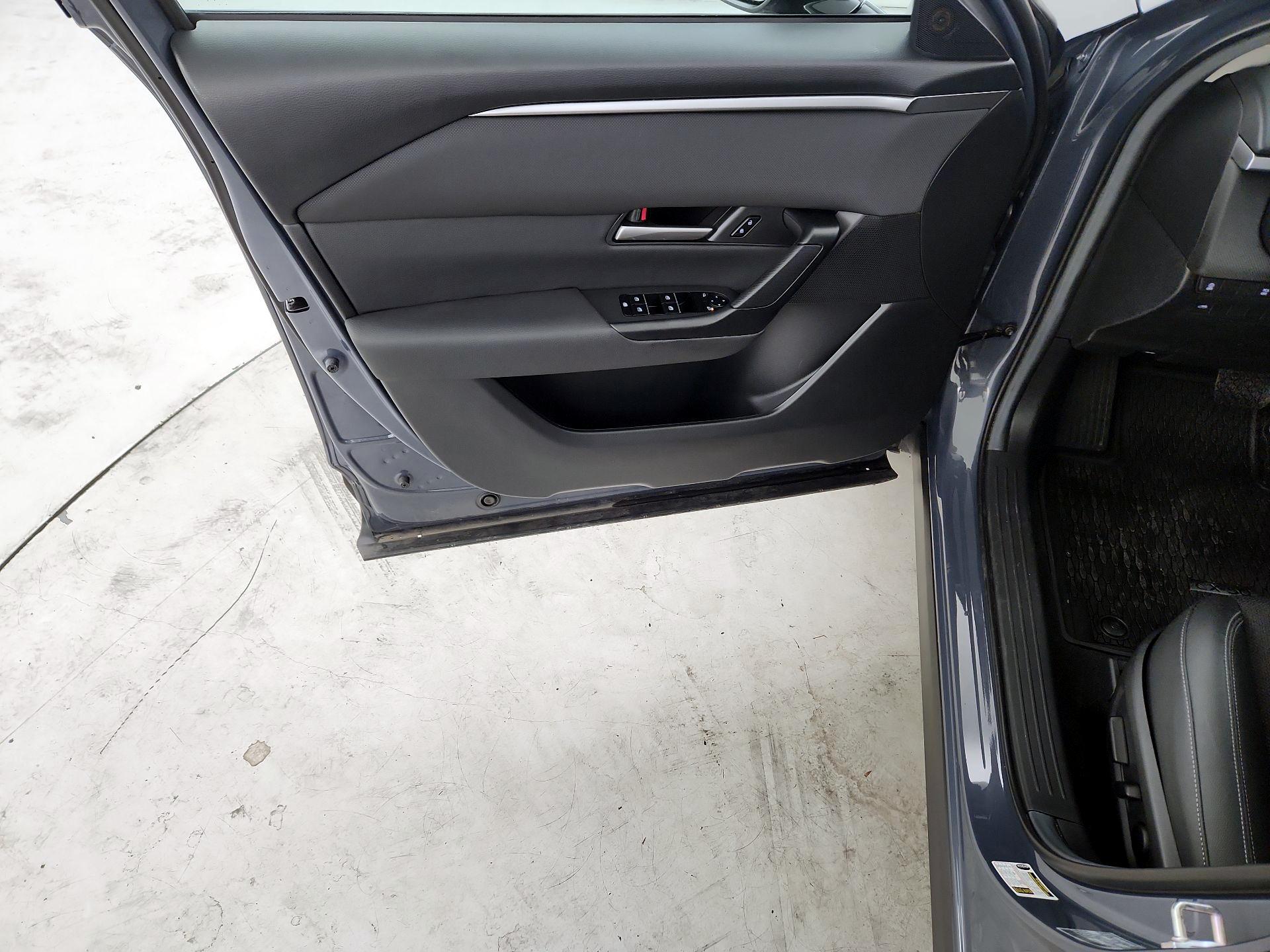 Thumbnail: 2025 Mazda CX-50 - 10