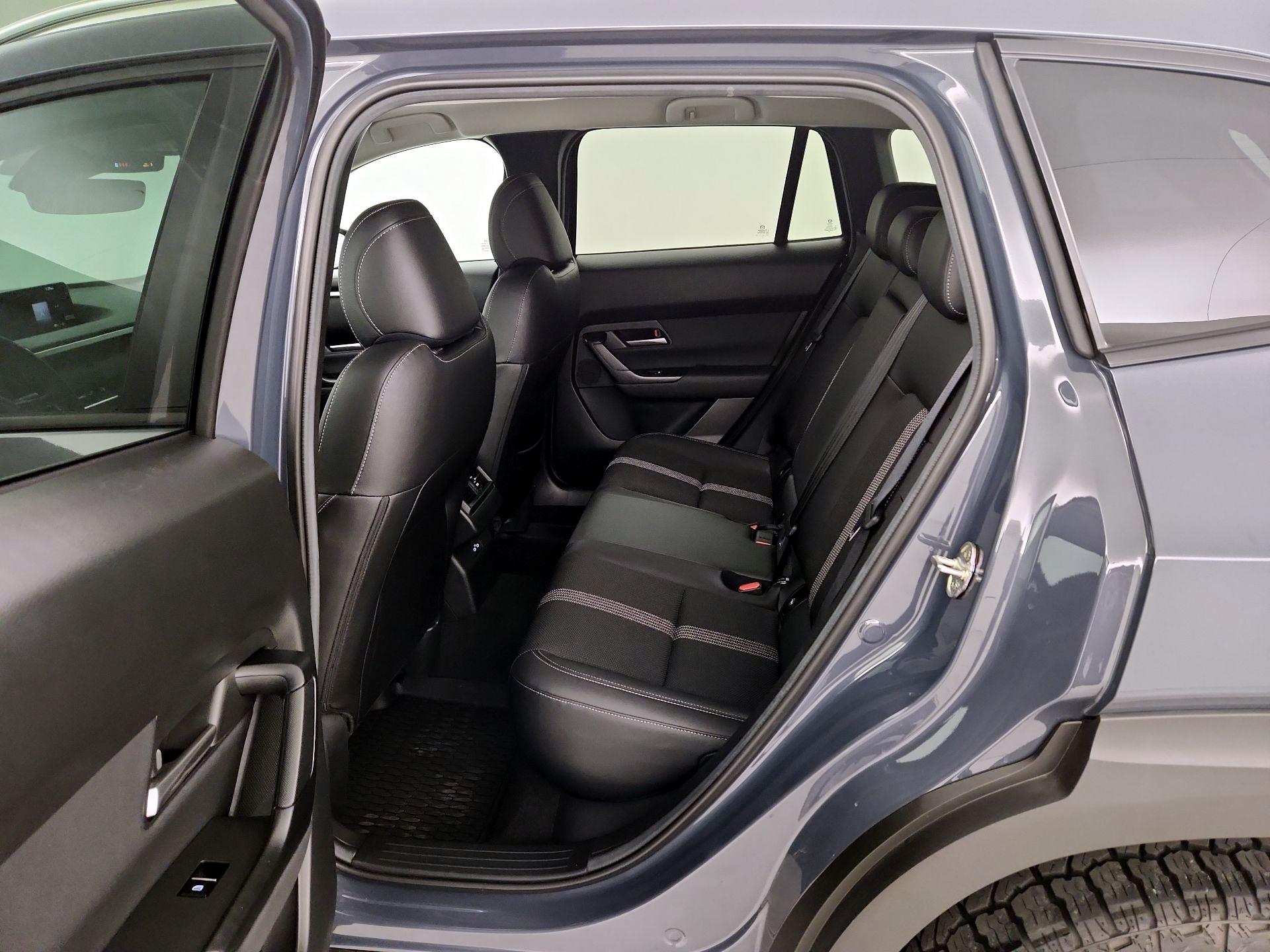 Thumbnail: 2025 Mazda CX-50 - 17