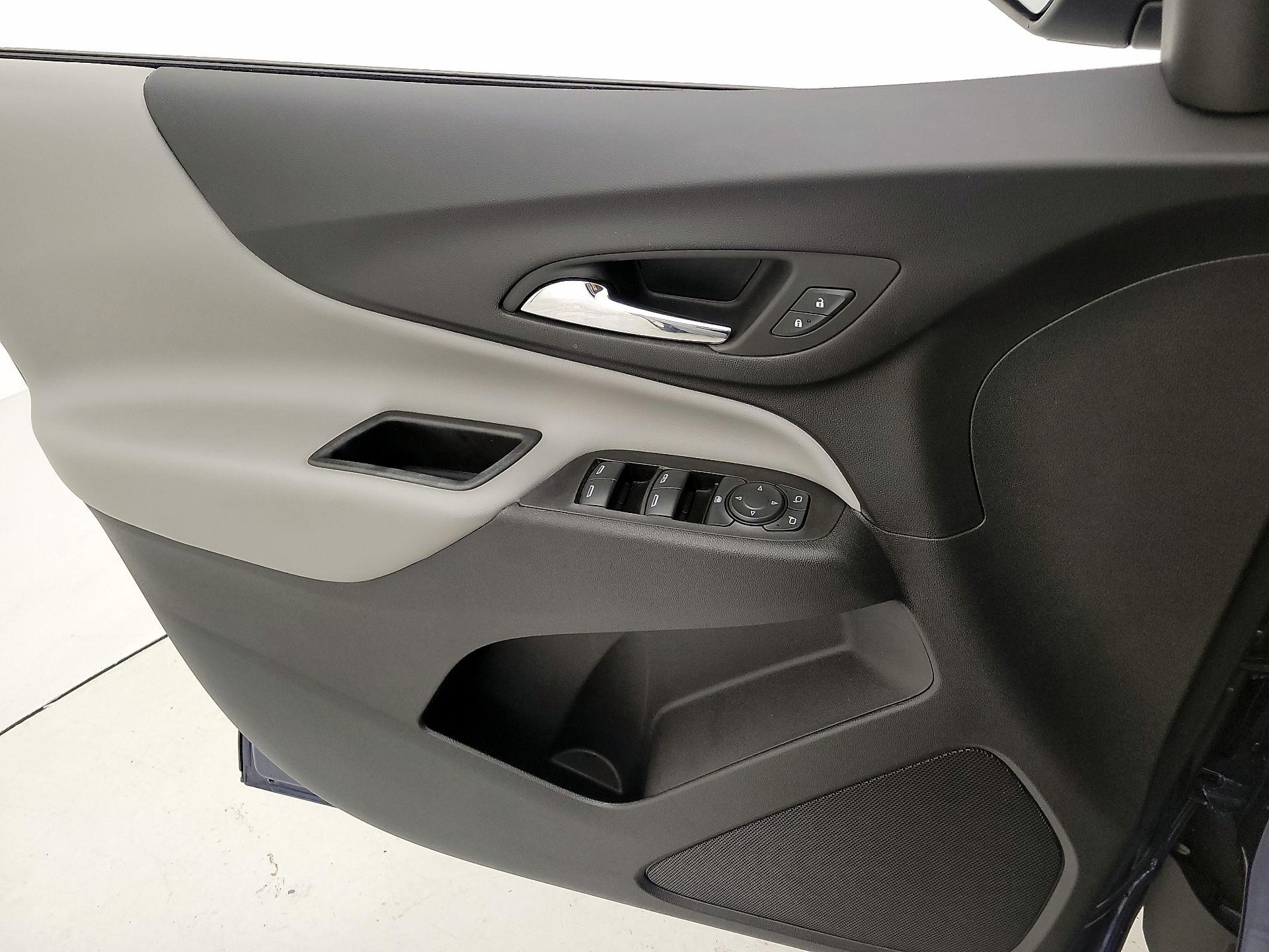 Thumbnail: 2022 Chevrolet Equinox - 12